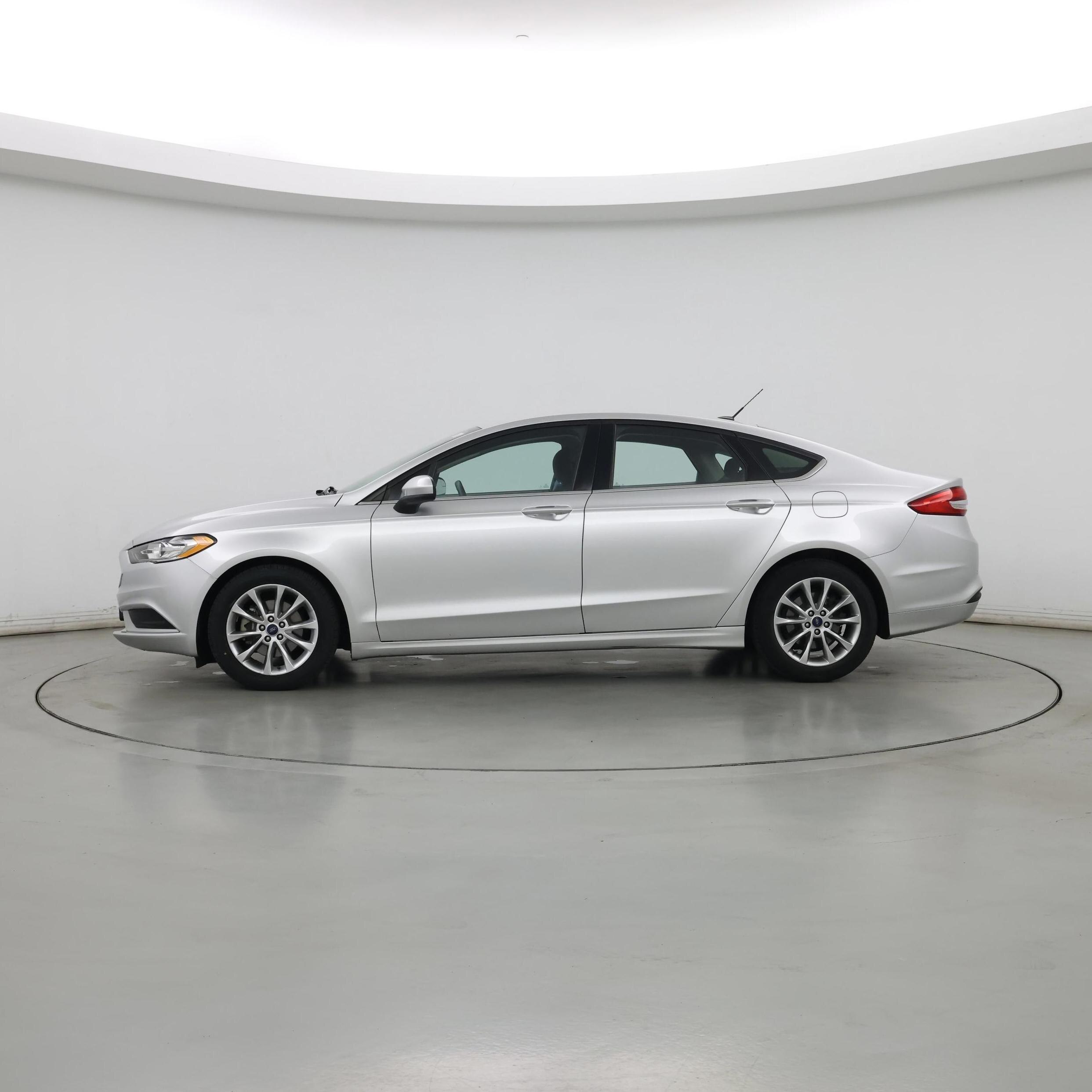 Thumbnail: 2017 Ford Fusion - 3