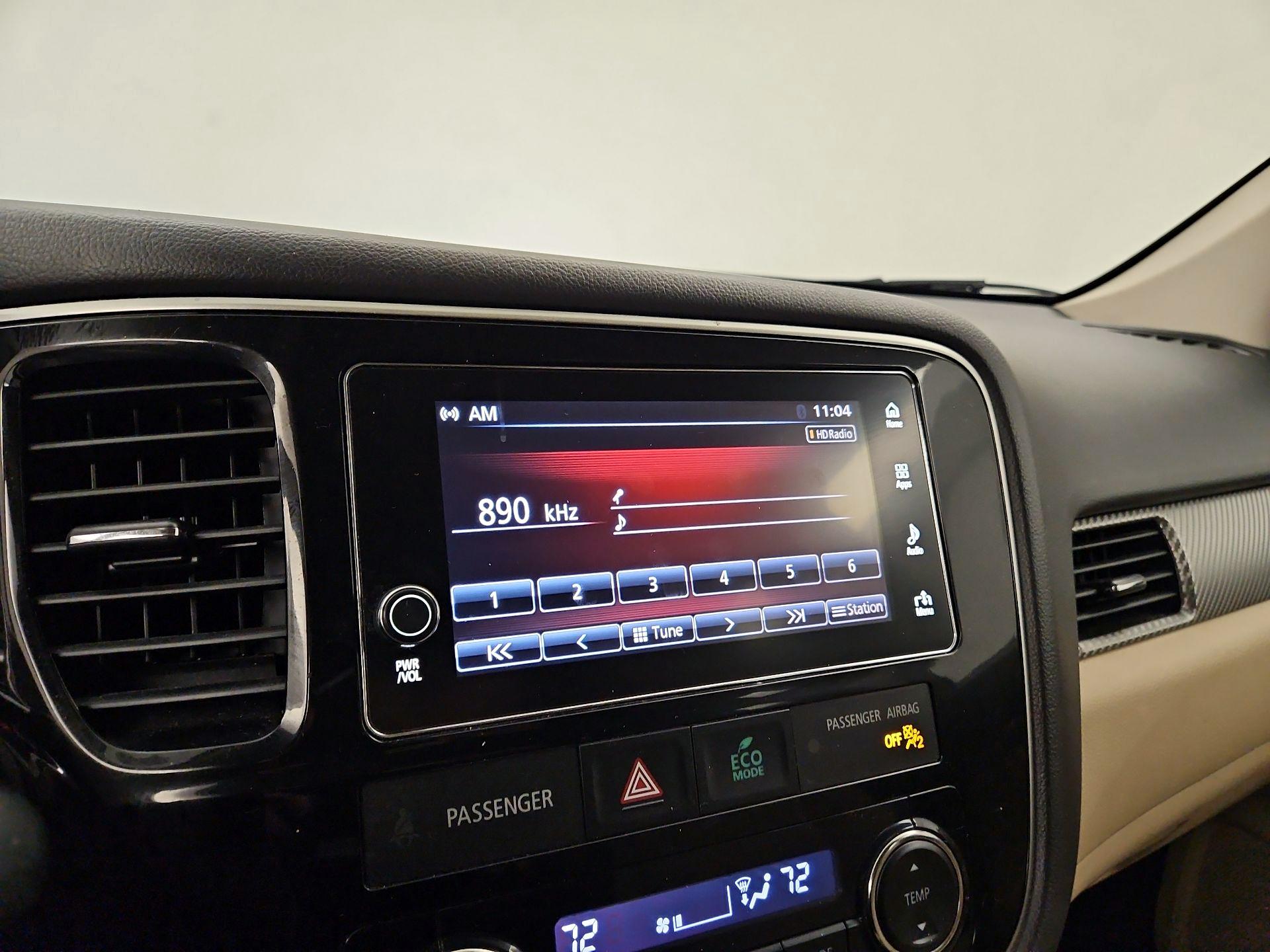 Thumbnail: 2018 Mitsubishi Outlander - 15