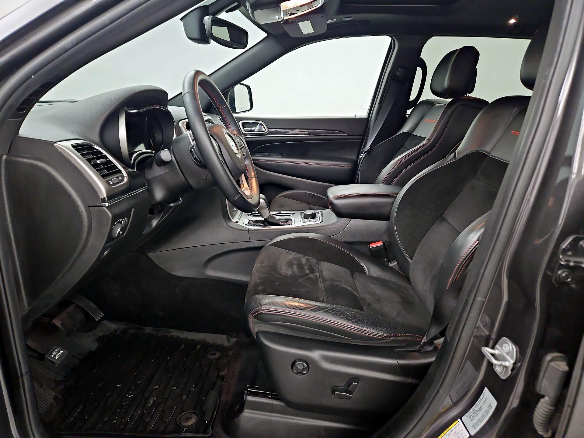 Thumbnail: 2018 Jeep Grand Cherokee - 11