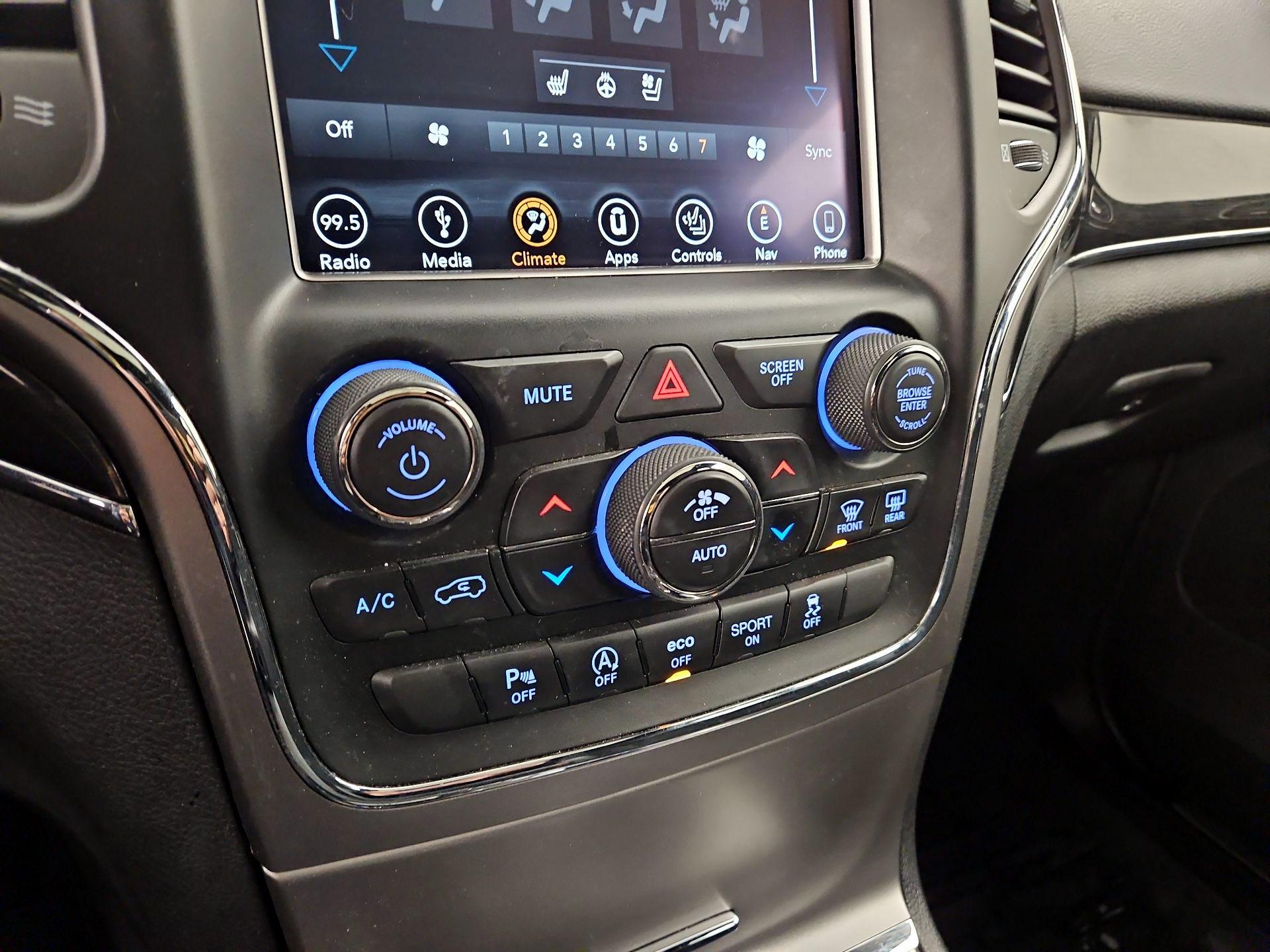 Thumbnail: 2018 Jeep Grand Cherokee - 17