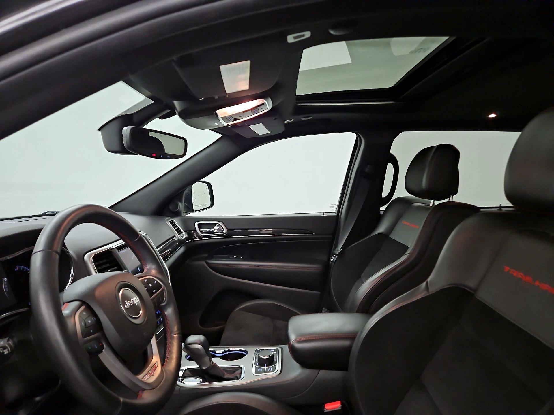 Thumbnail: 2018 Jeep Grand Cherokee - 20