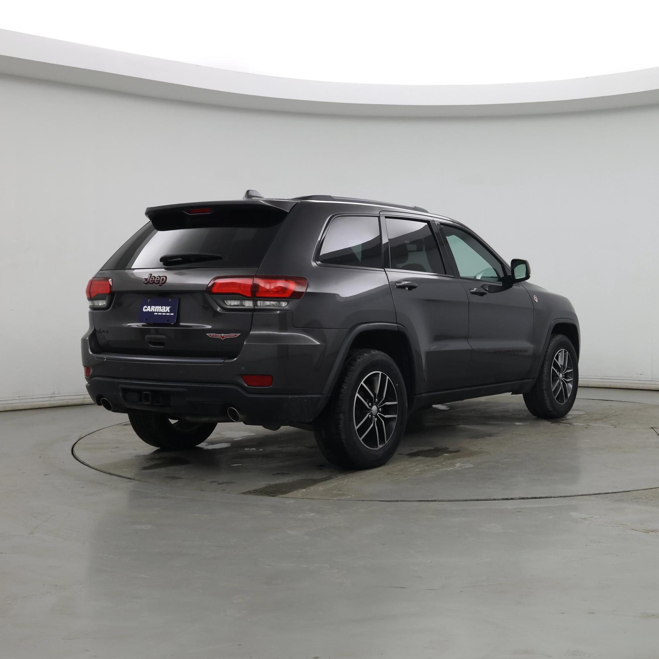 Thumbnail: 2018 Jeep Grand Cherokee - 8