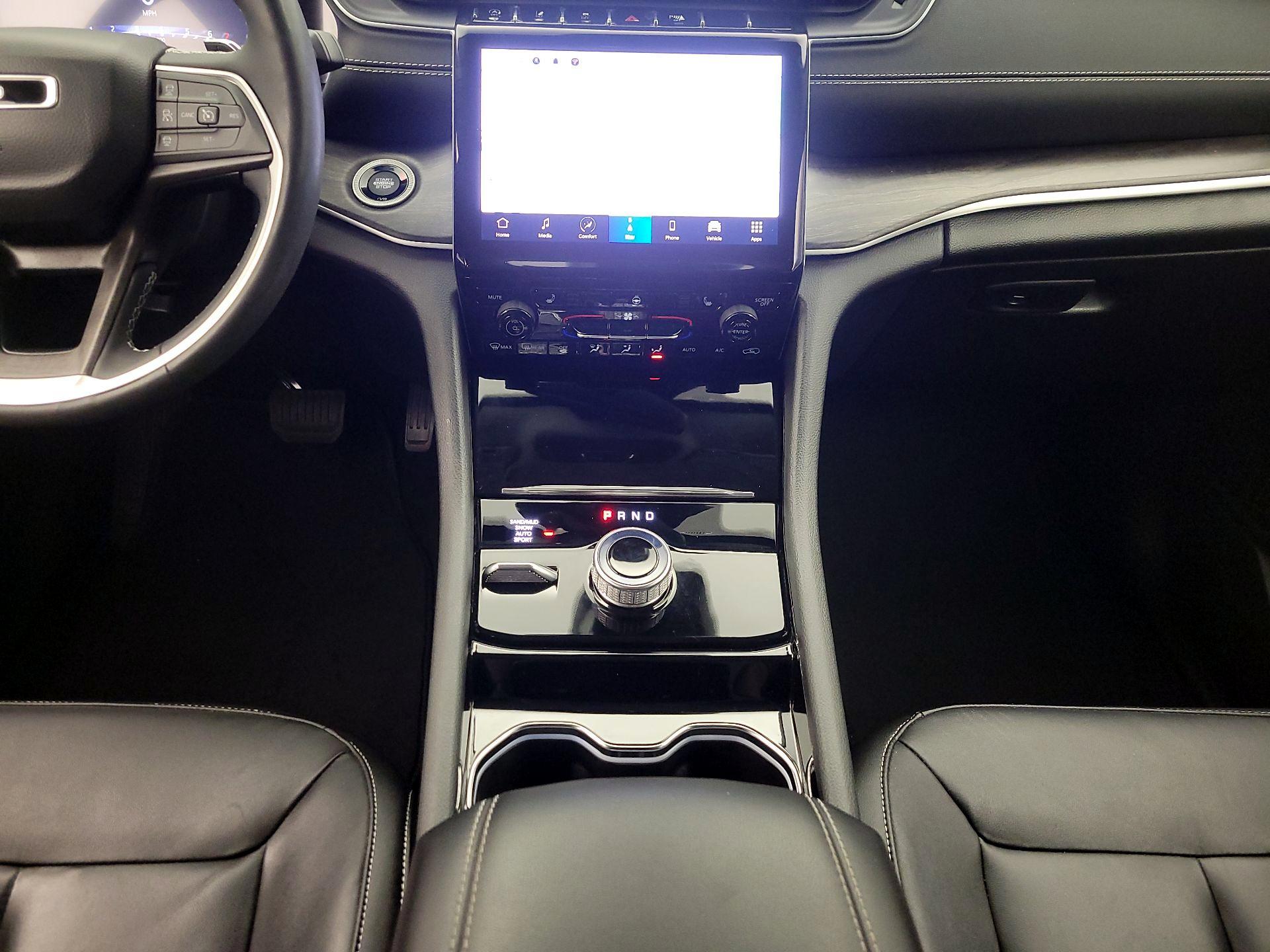 Thumbnail: 2023 Jeep Grand Cherokee - 18