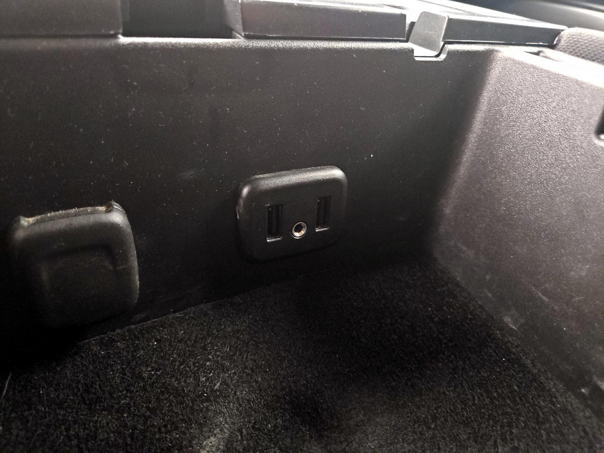 Thumbnail: 2016 Chevrolet Silverado 1500 - 18