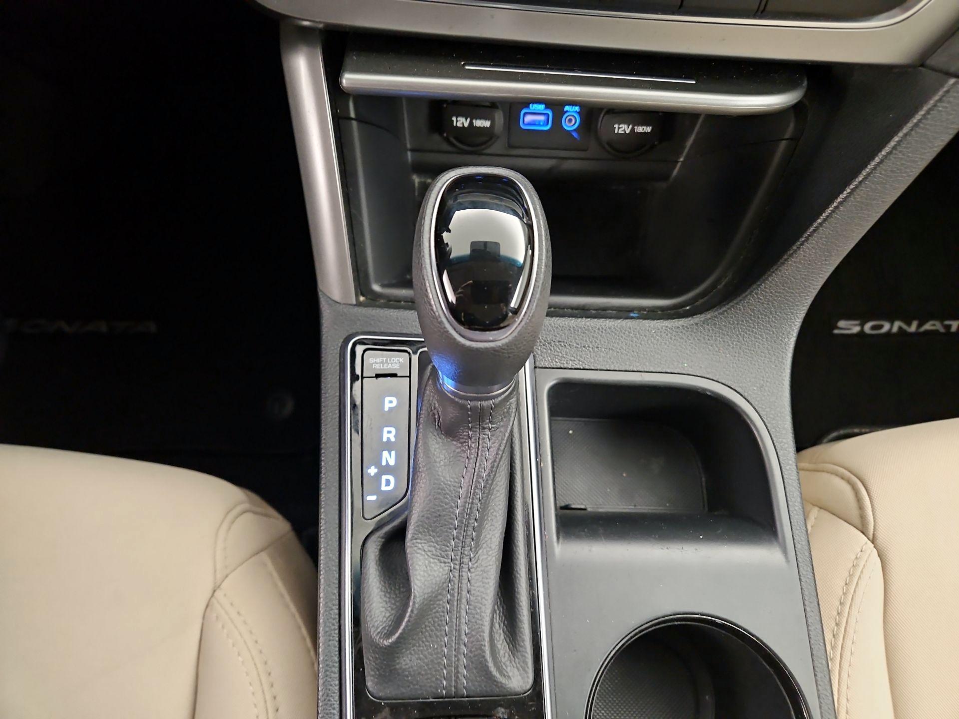 Thumbnail: 2017 Hyundai Sonata - 17