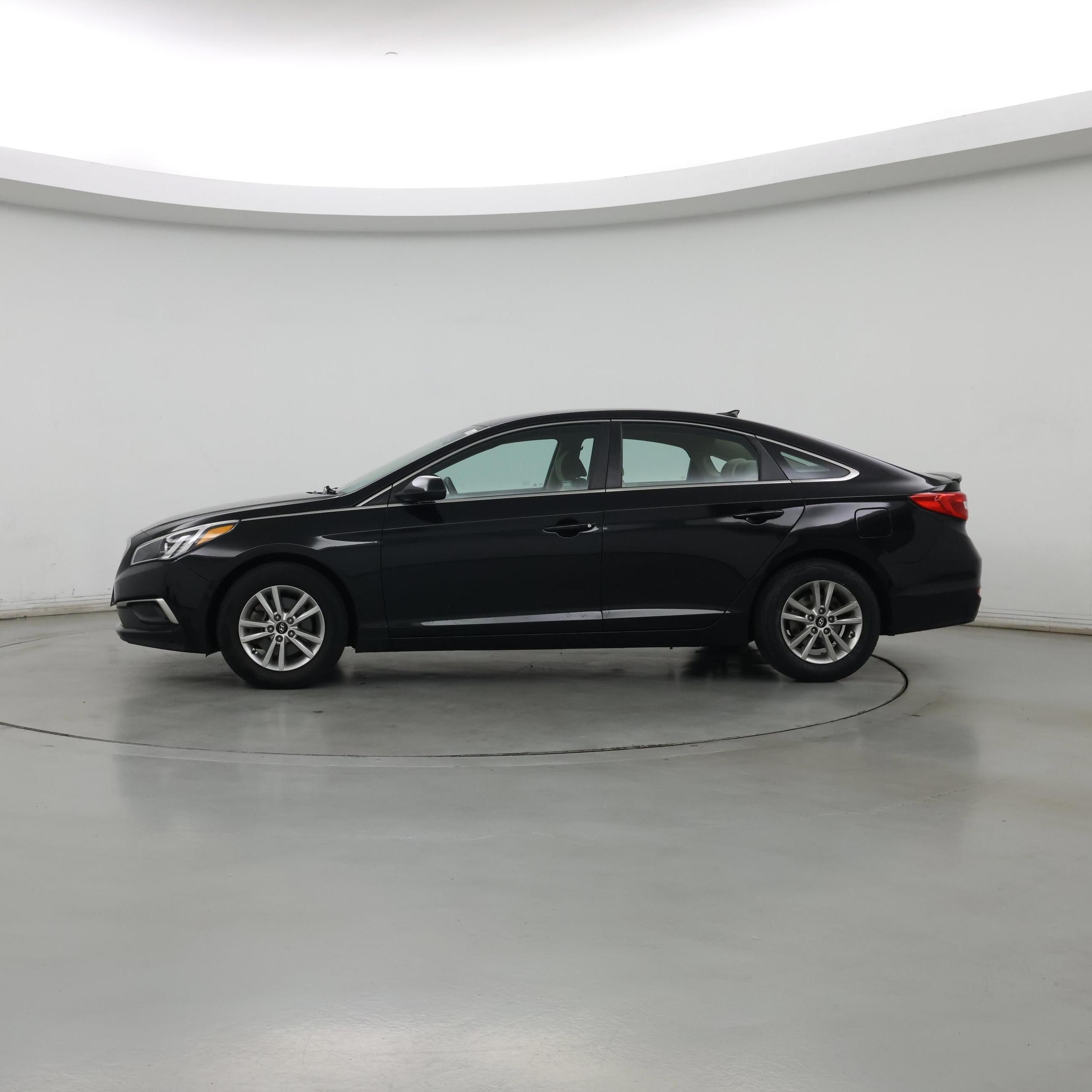 Thumbnail: 2017 Hyundai Sonata - 3