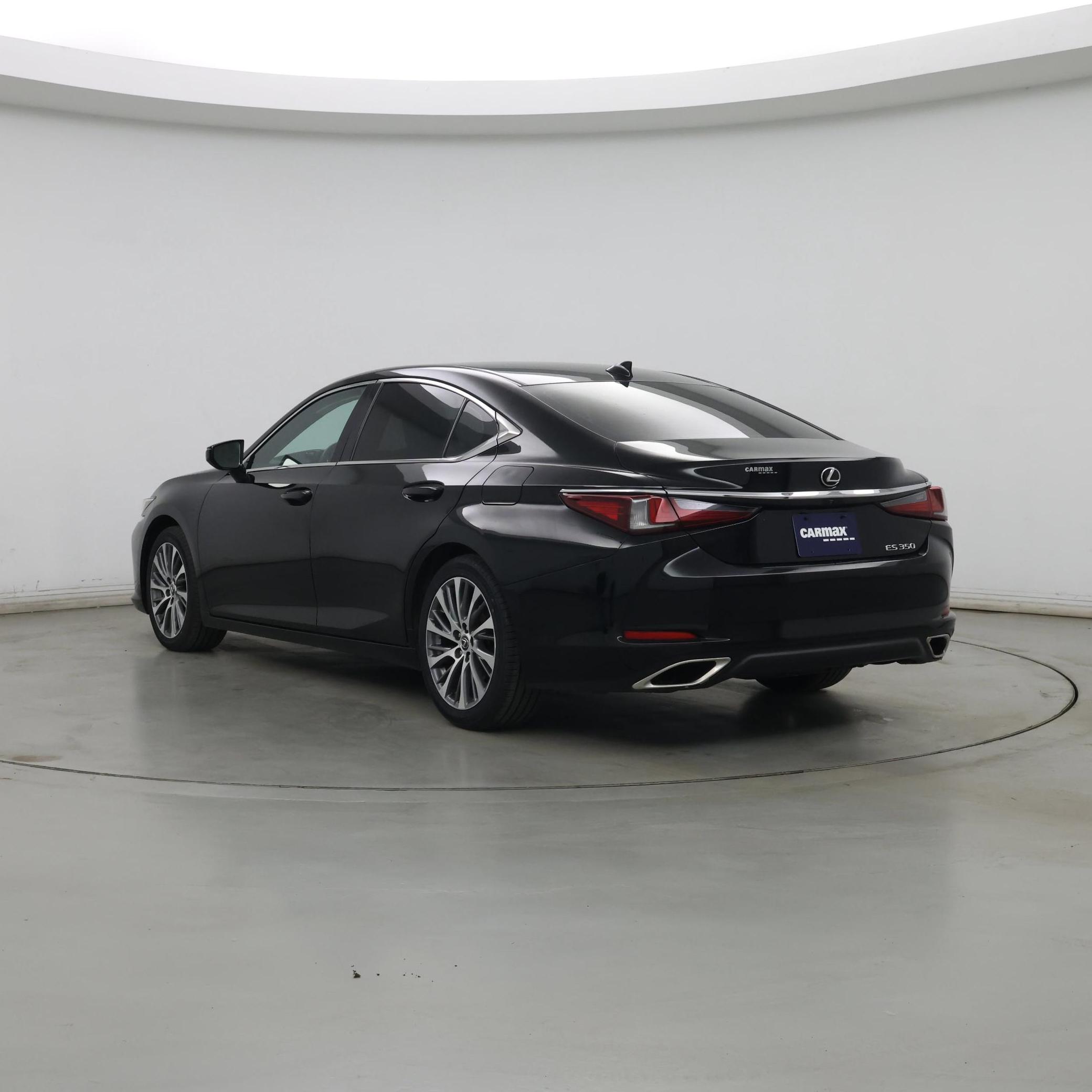Thumbnail: 2019 Lexus ES - 2