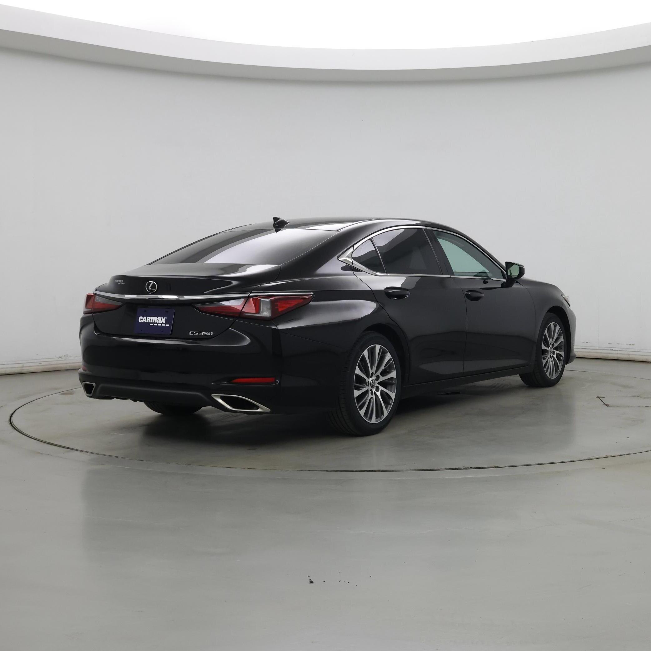 Thumbnail: 2019 Lexus ES - 8