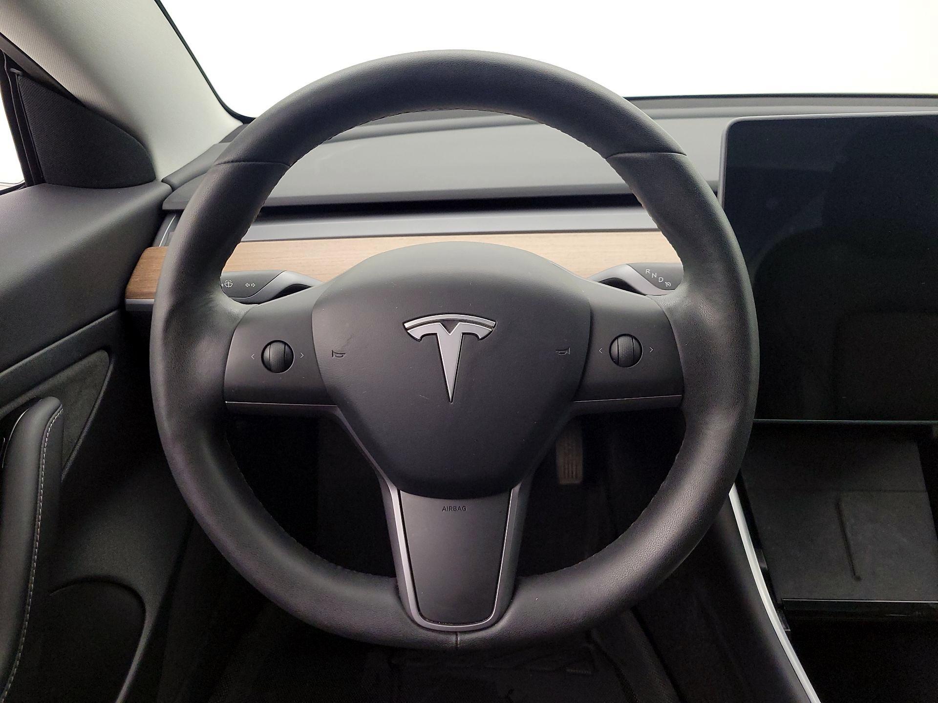 Thumbnail: 2020 Tesla Model 3 - 10