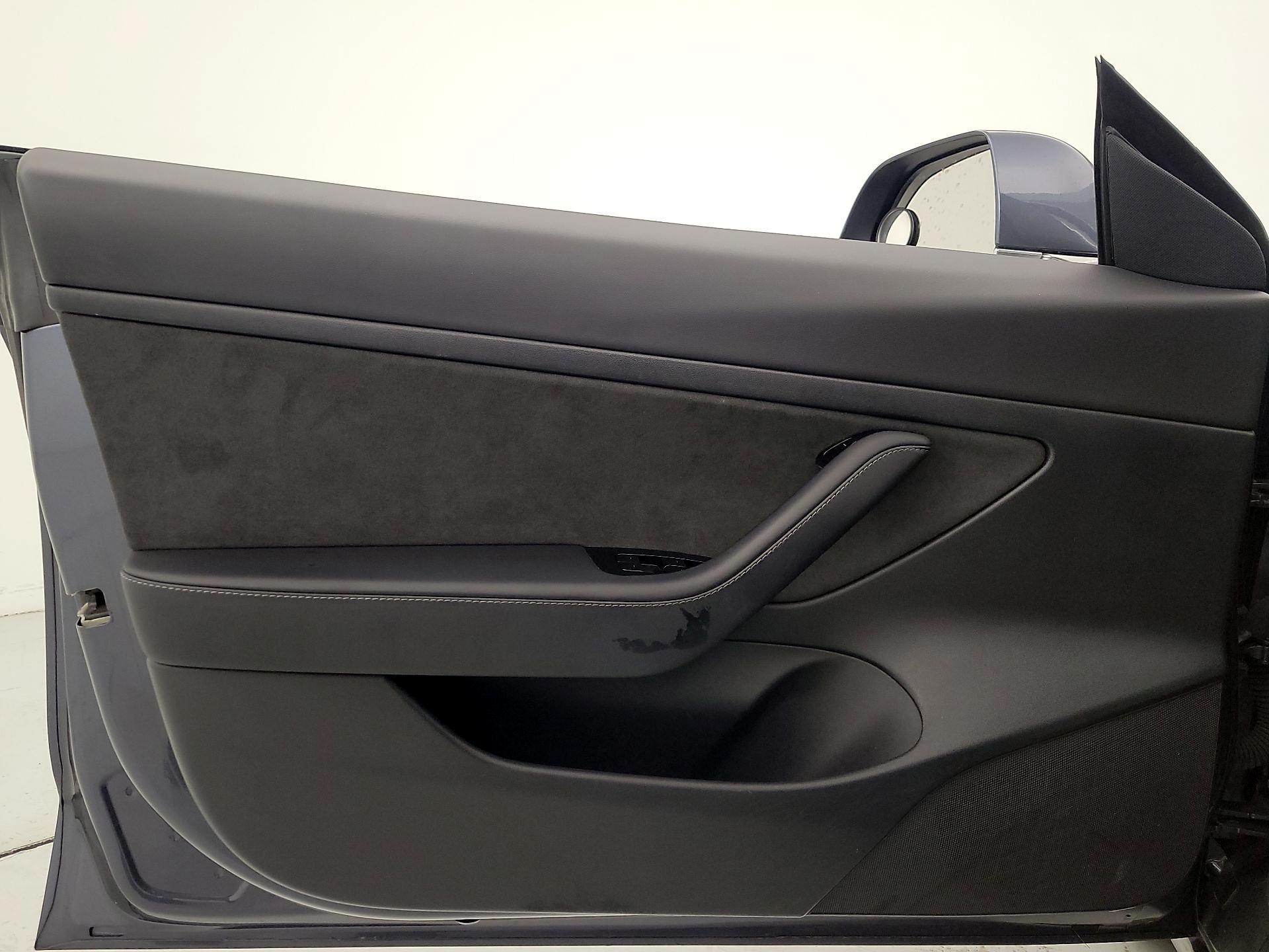 Thumbnail: 2020 Tesla Model 3 - 12