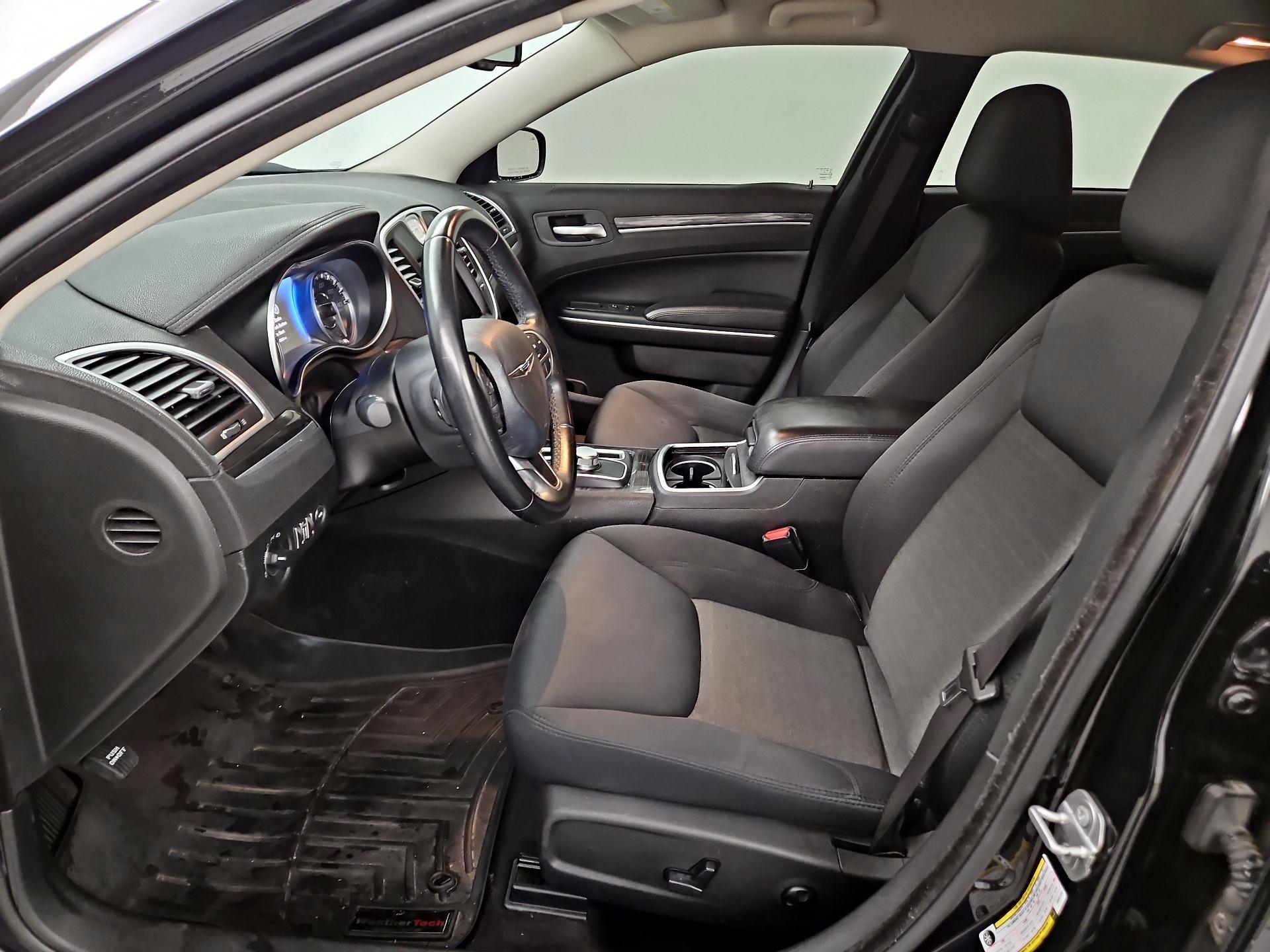 Thumbnail: 2019 Chrysler 300 - 11