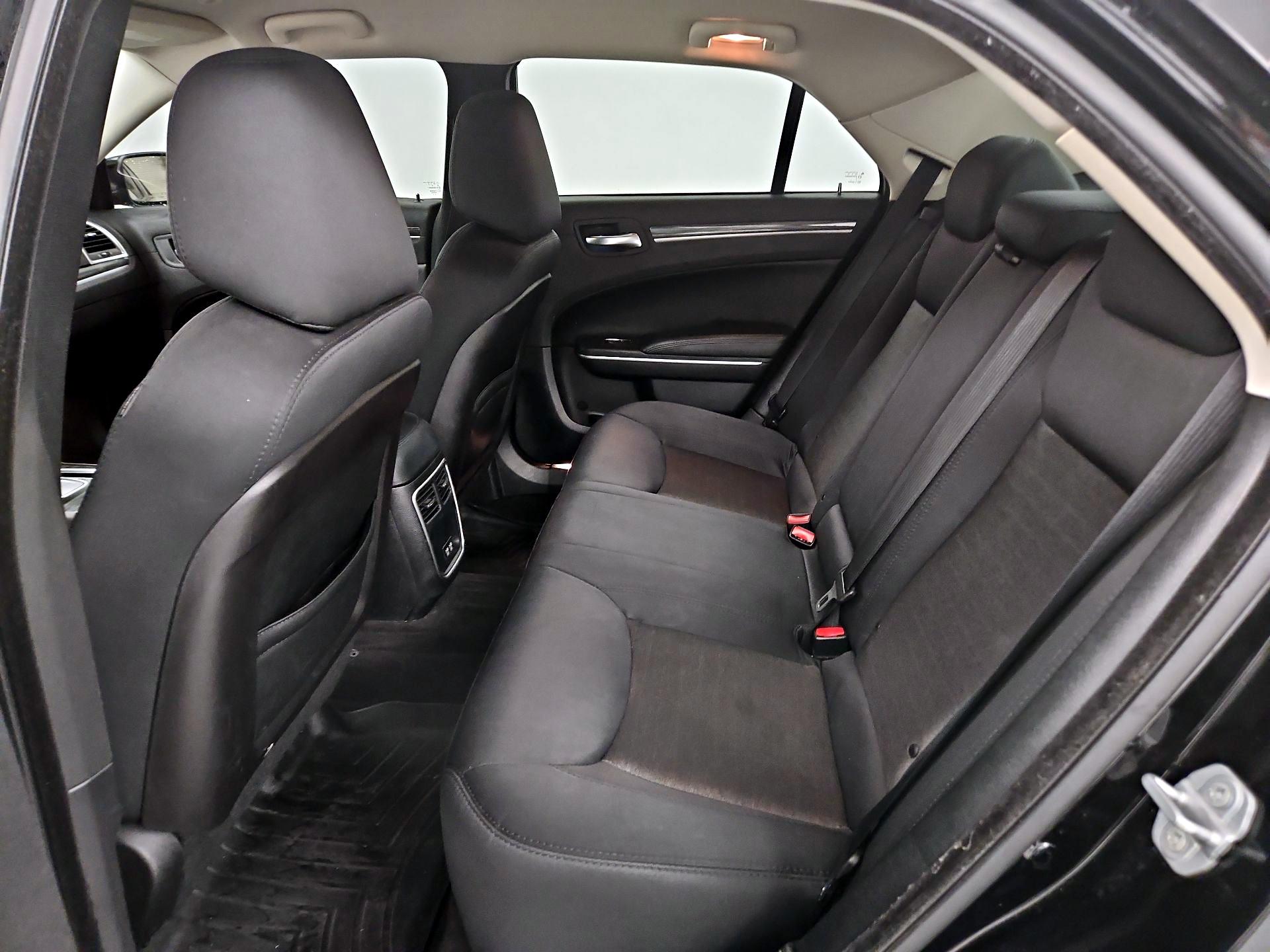 Thumbnail: 2019 Chrysler 300 - 19