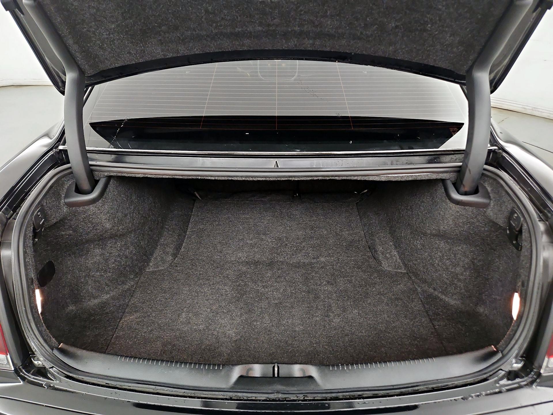 Thumbnail: 2019 Chrysler 300 - 20