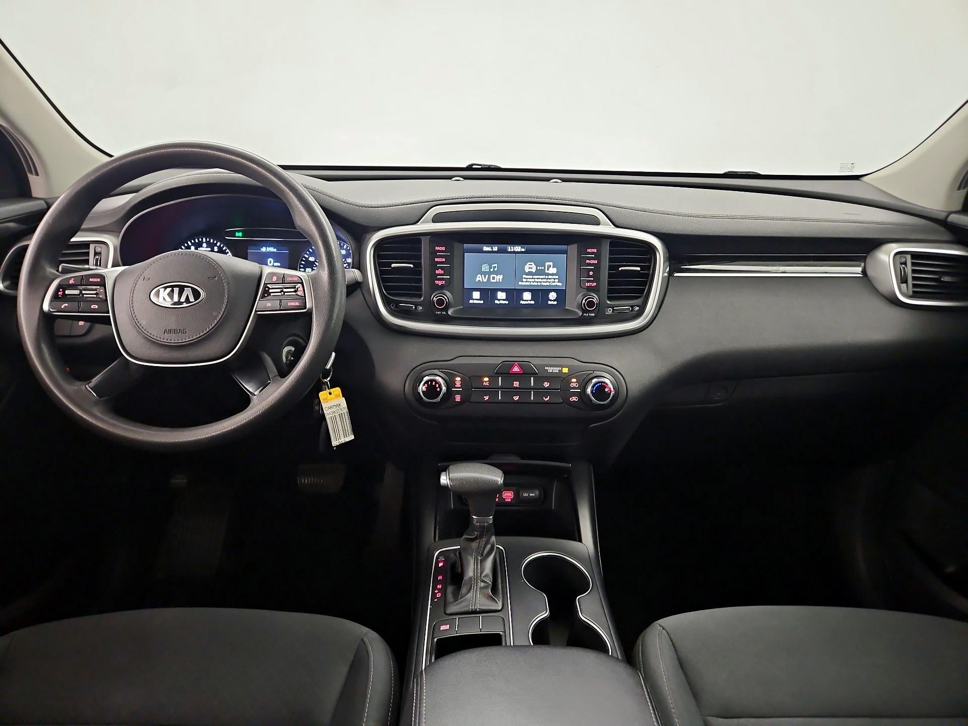 Thumbnail: 2019 Kia Sorento - 9