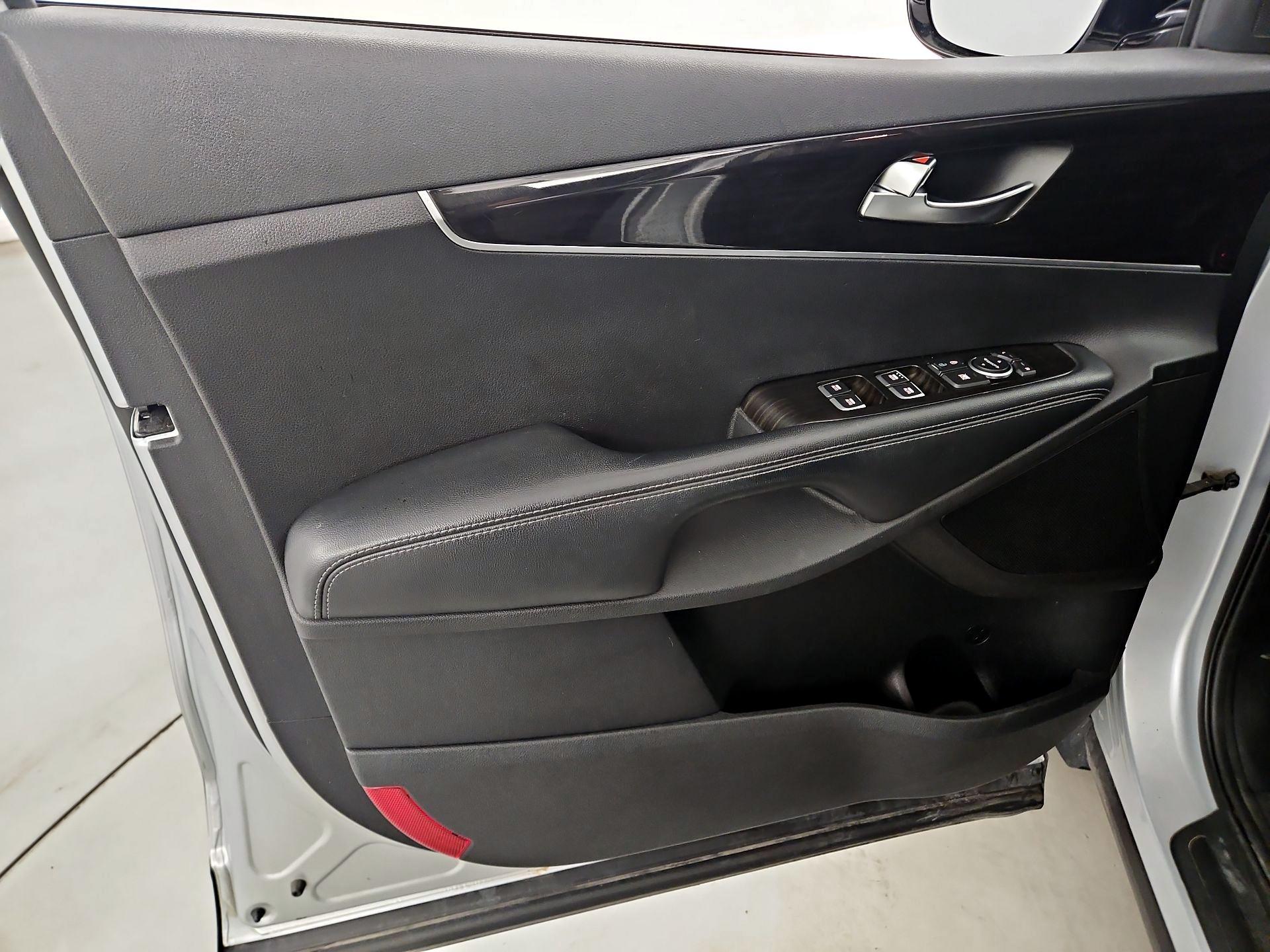 Thumbnail: 2019 Kia Sorento - 12