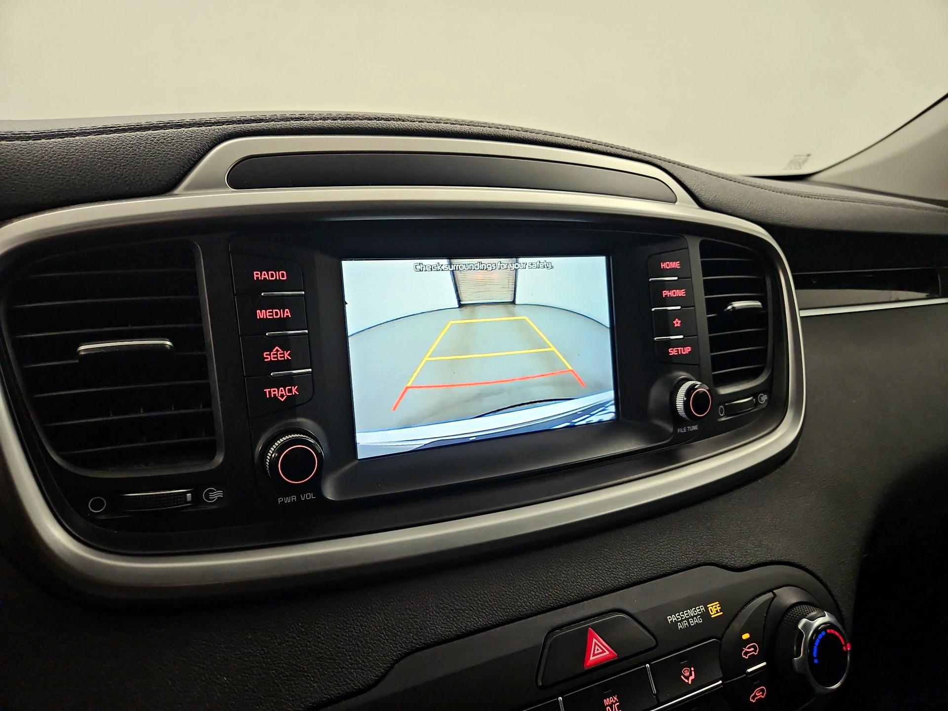 Thumbnail: 2019 Kia Sorento - 14