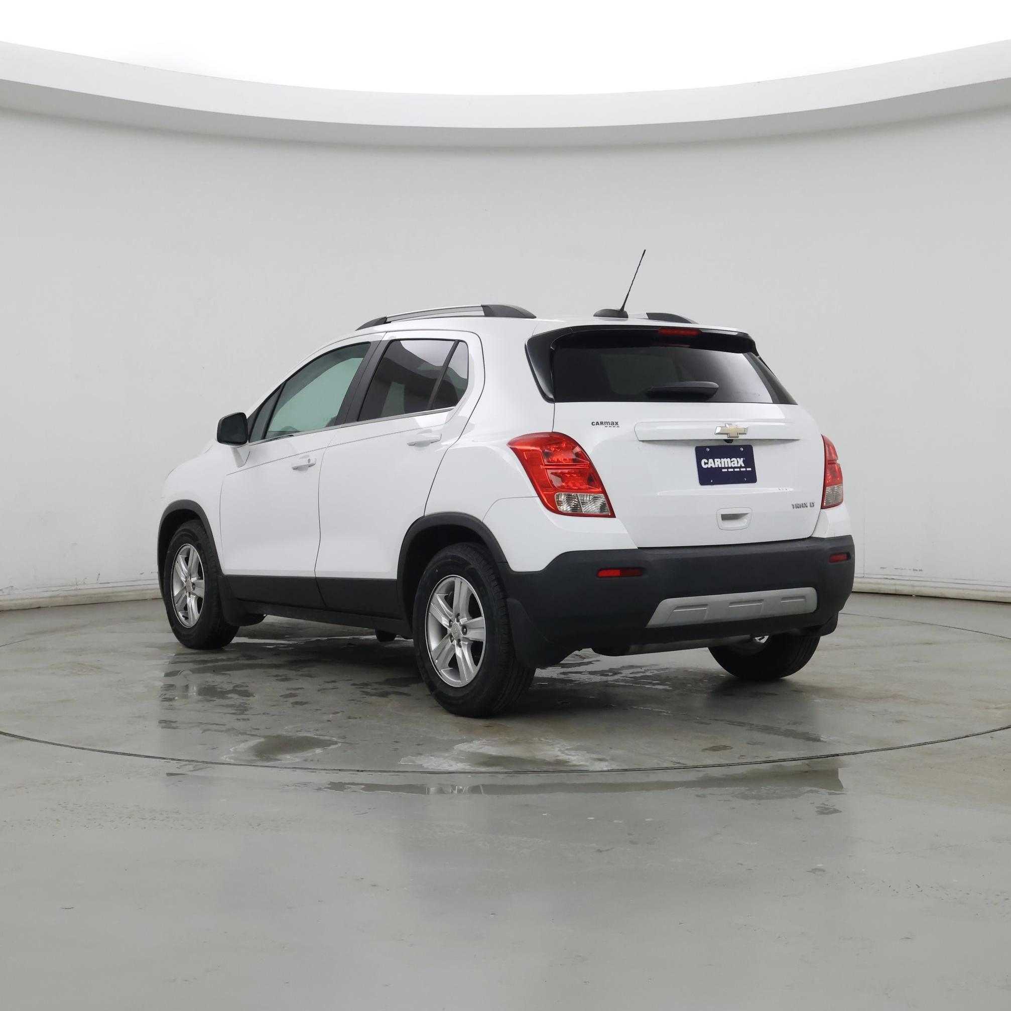 Thumbnail: 2016 Chevrolet Trax - 2