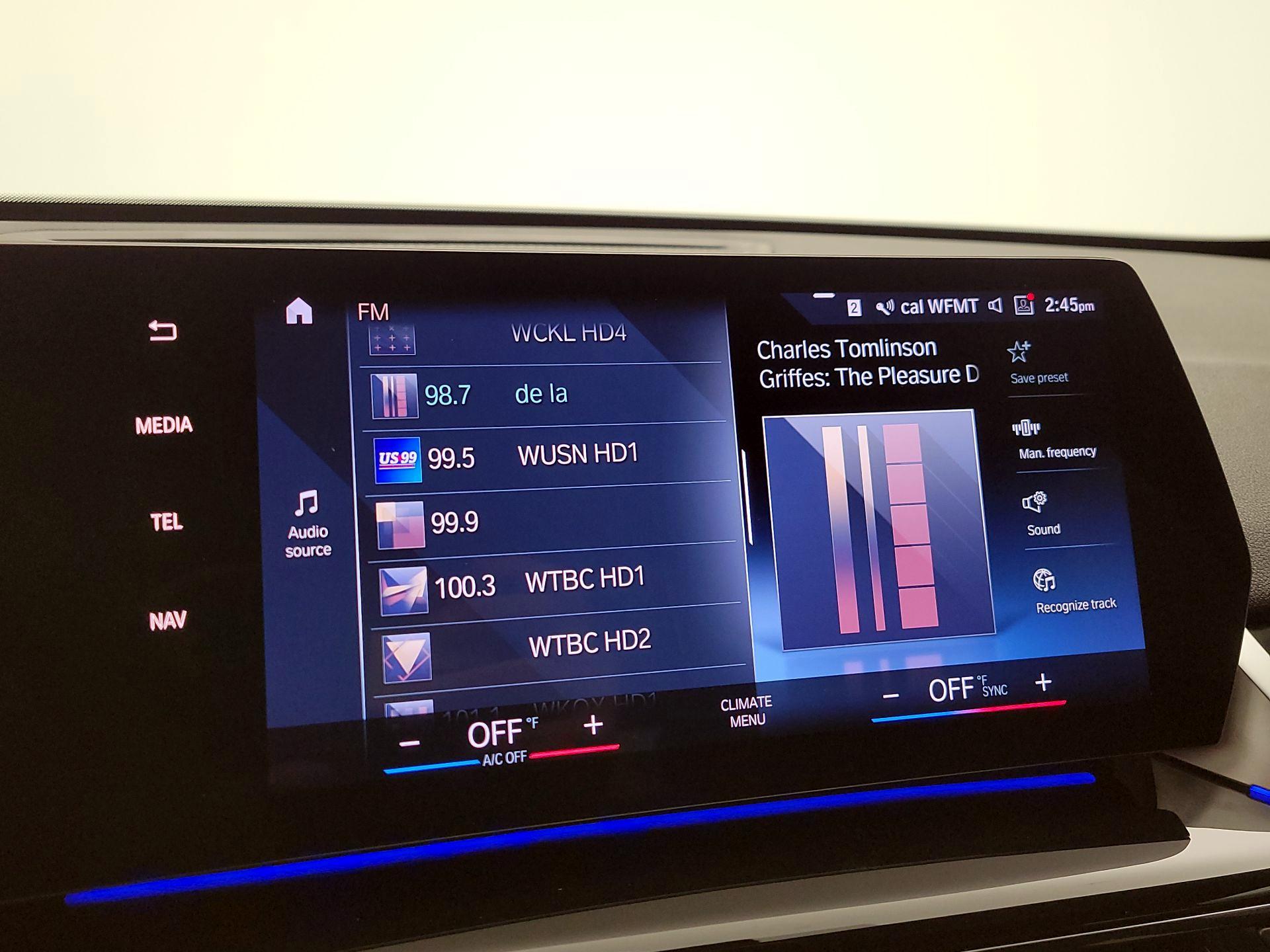 Thumbnail: 2023 BMW X1 - 15