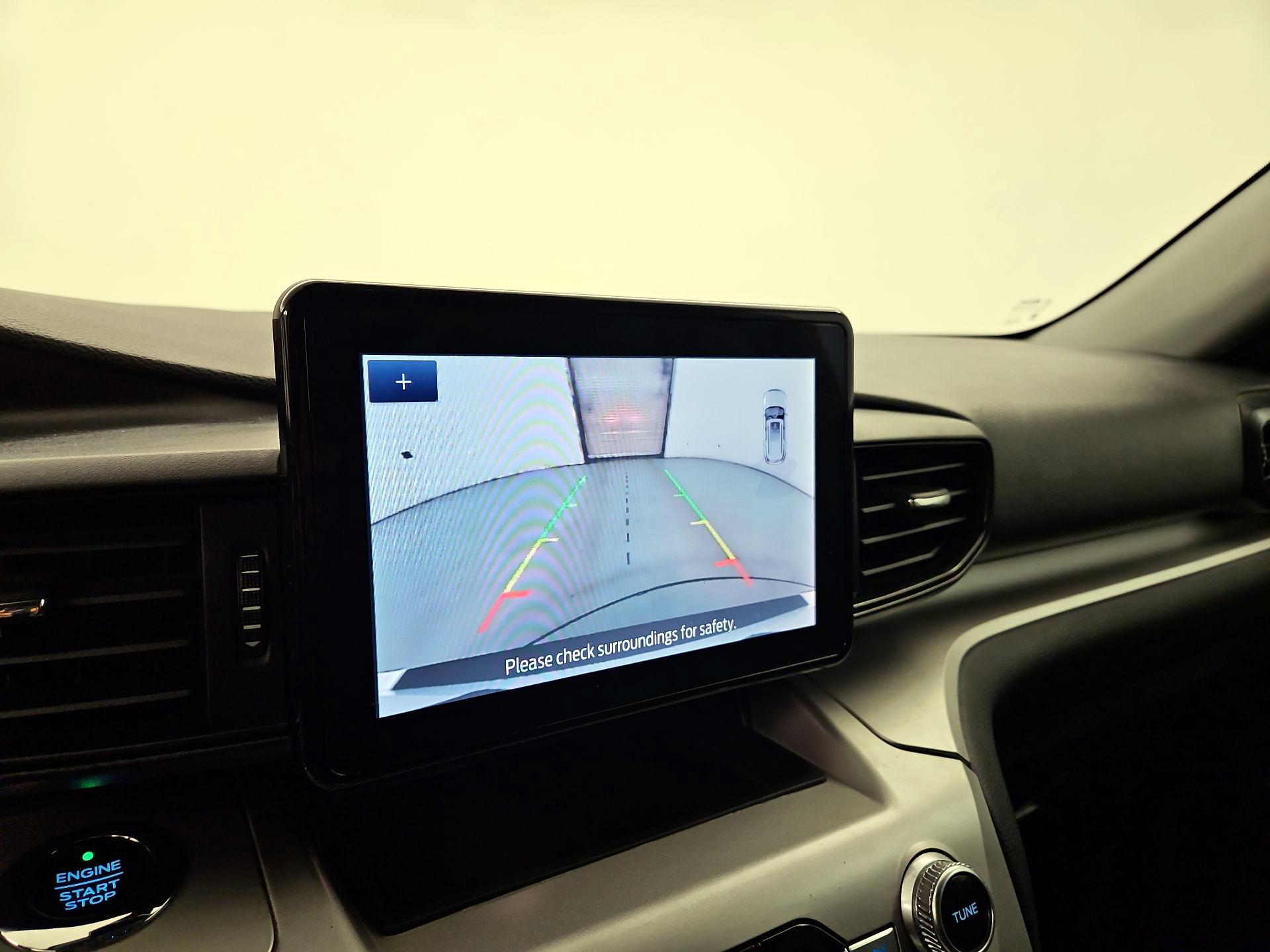 Thumbnail: 2021 Ford Explorer - 14