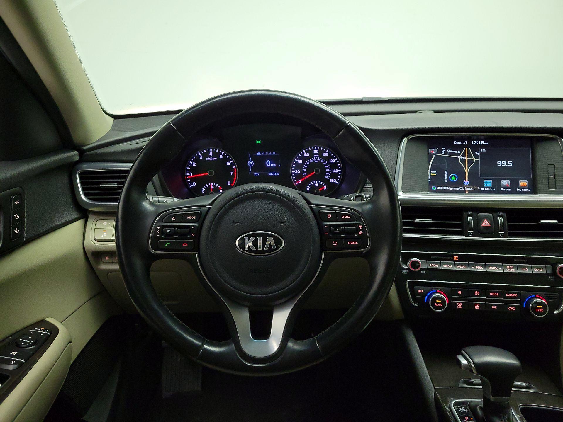 Thumbnail: 2017 Kia Optima - 10