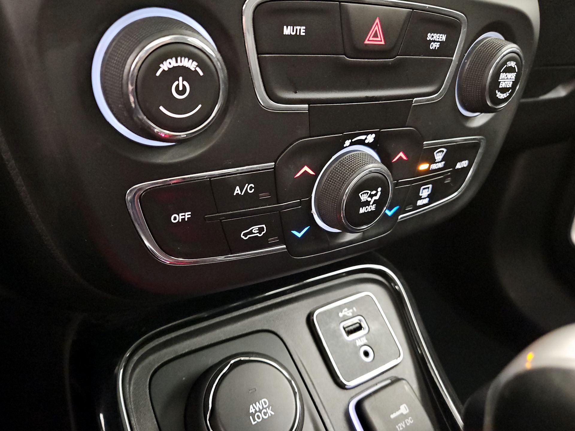 Thumbnail: 2020 Jeep Compass - 17