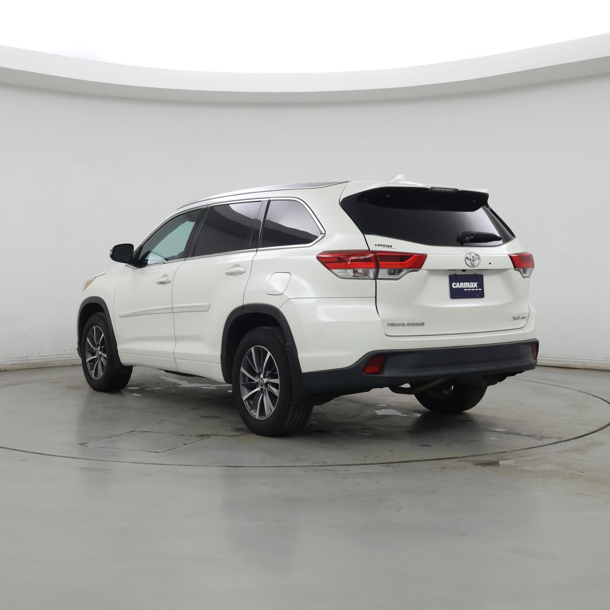 Thumbnail: 2018 Toyota Highlander - 2