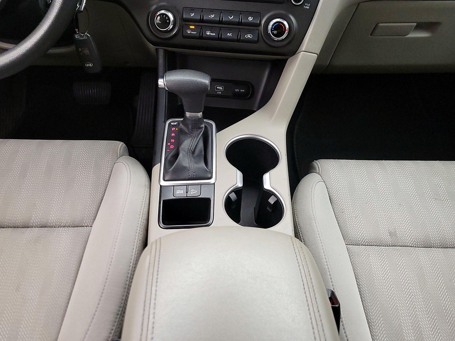 Thumbnail: 2020 Kia Sportage - 17