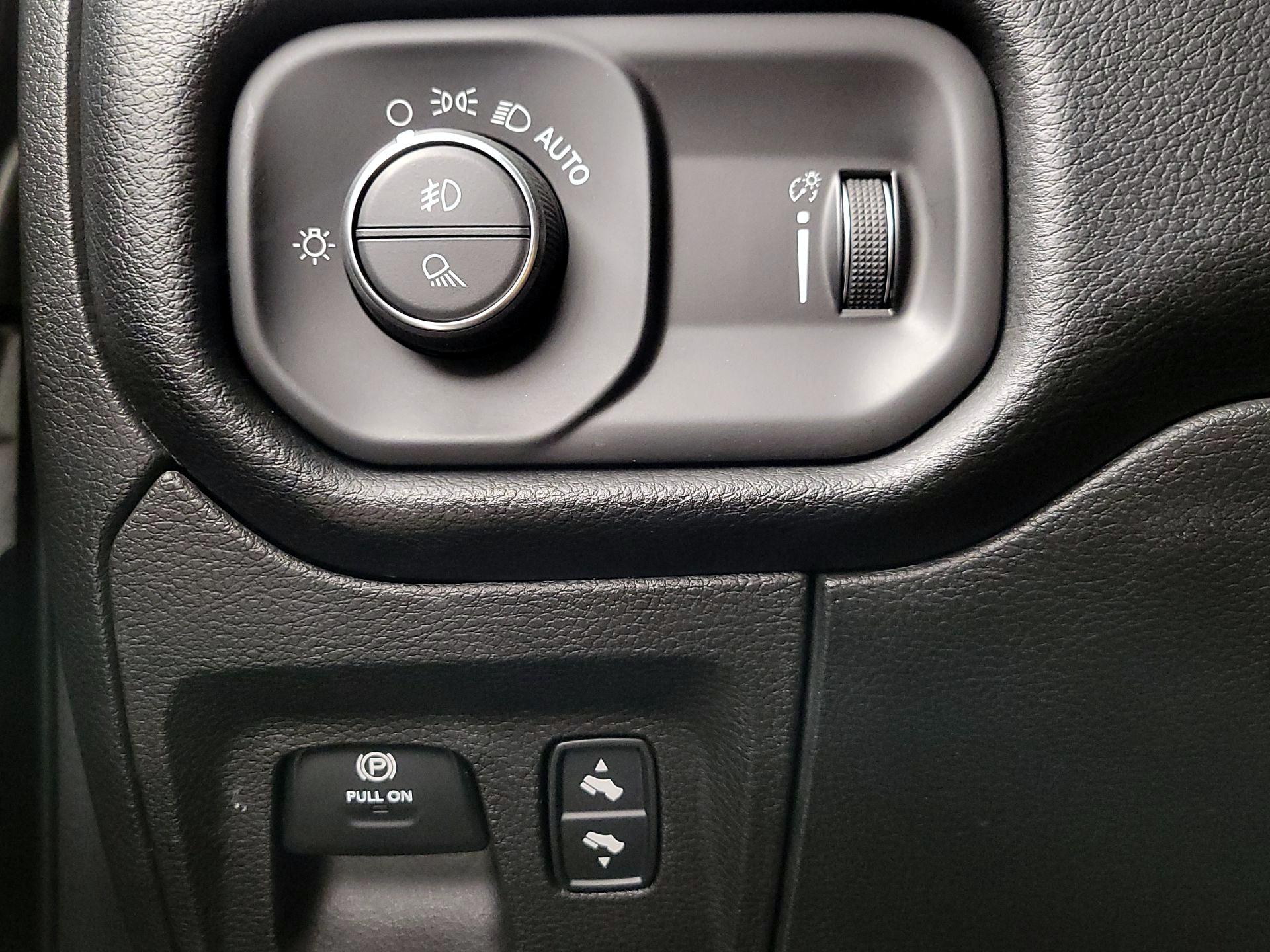 Thumbnail: 2021 RAM 1500 - 13