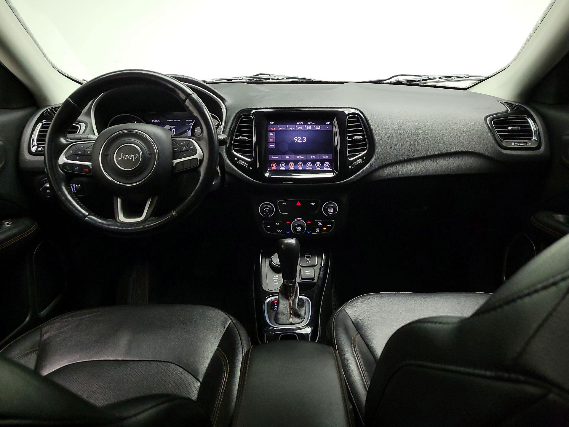 Thumbnail: 2020 Jeep Compass - 9