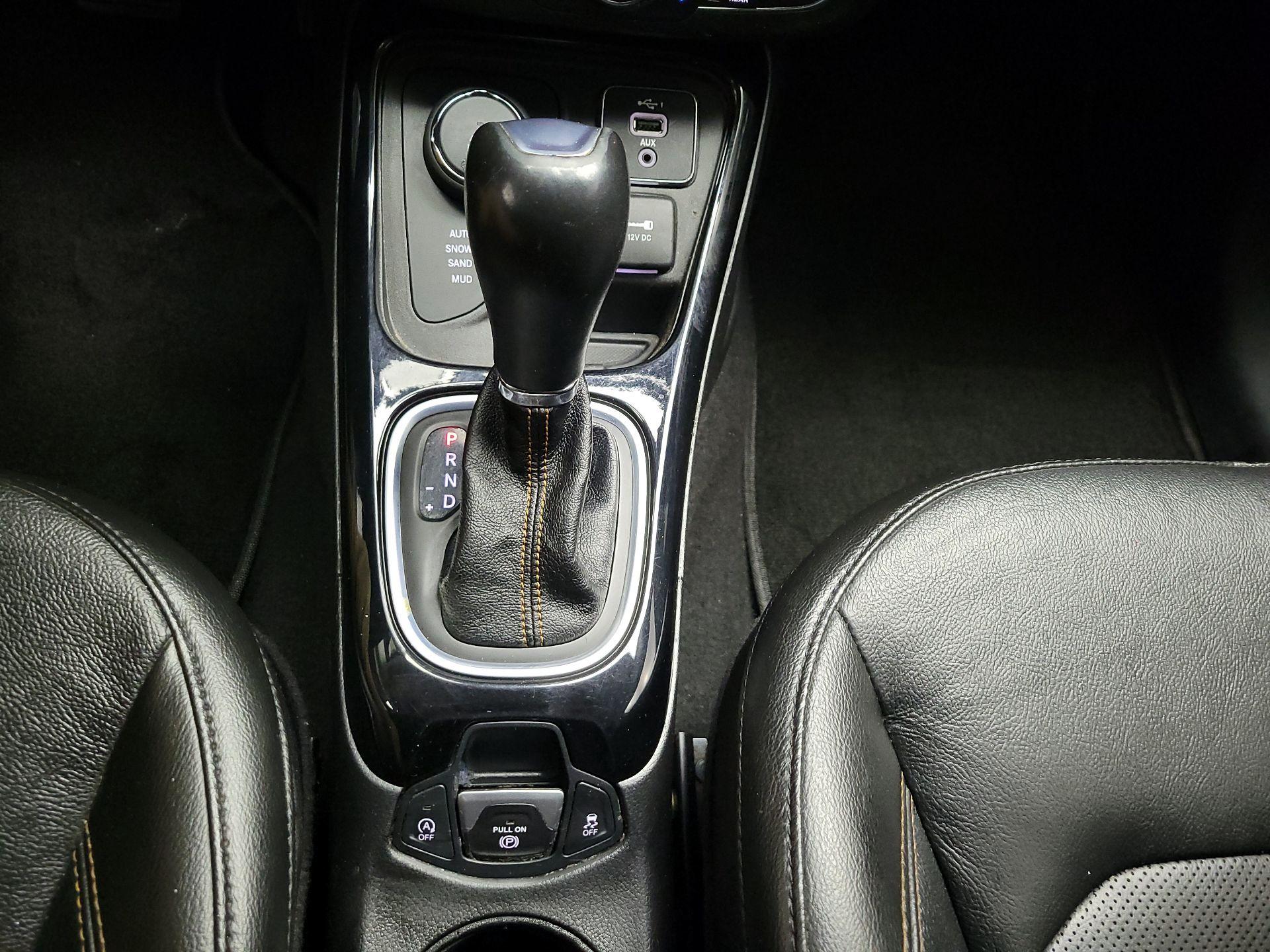 Thumbnail: 2020 Jeep Compass - 16