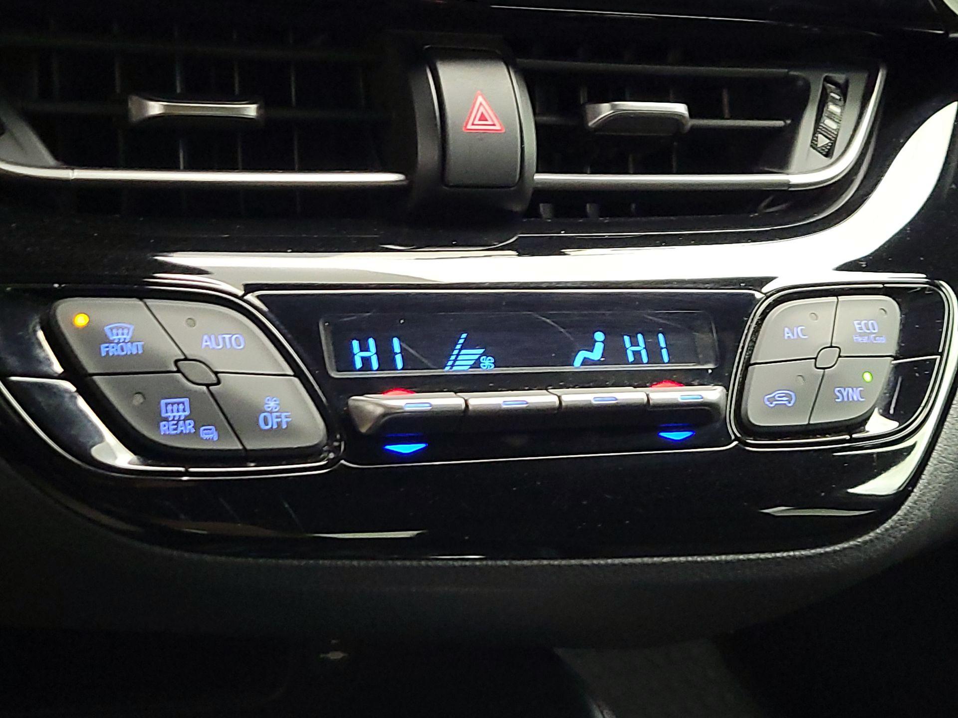 Thumbnail: 2019 Toyota C-HR - 16