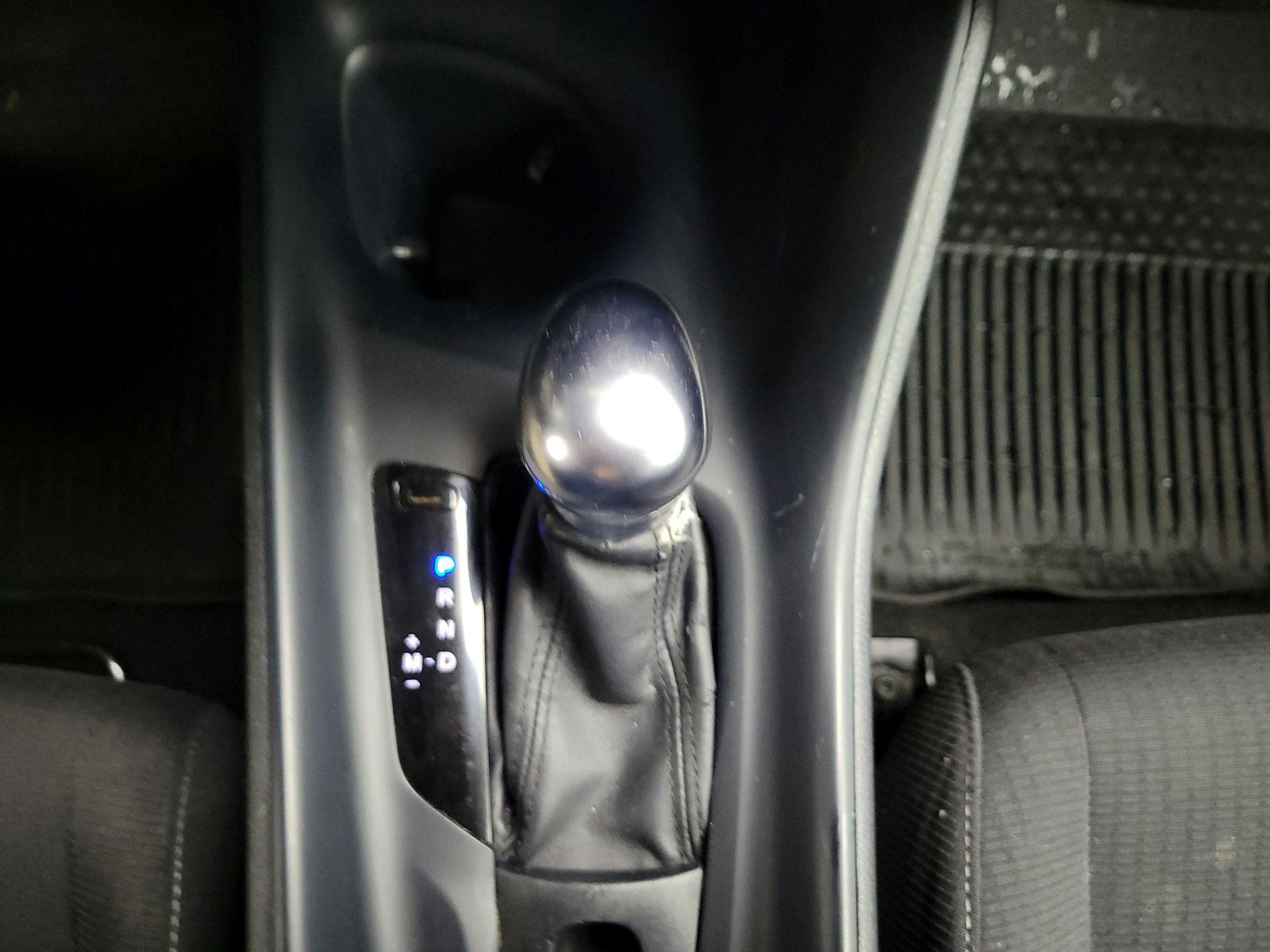 Thumbnail: 2019 Toyota C-HR - 17