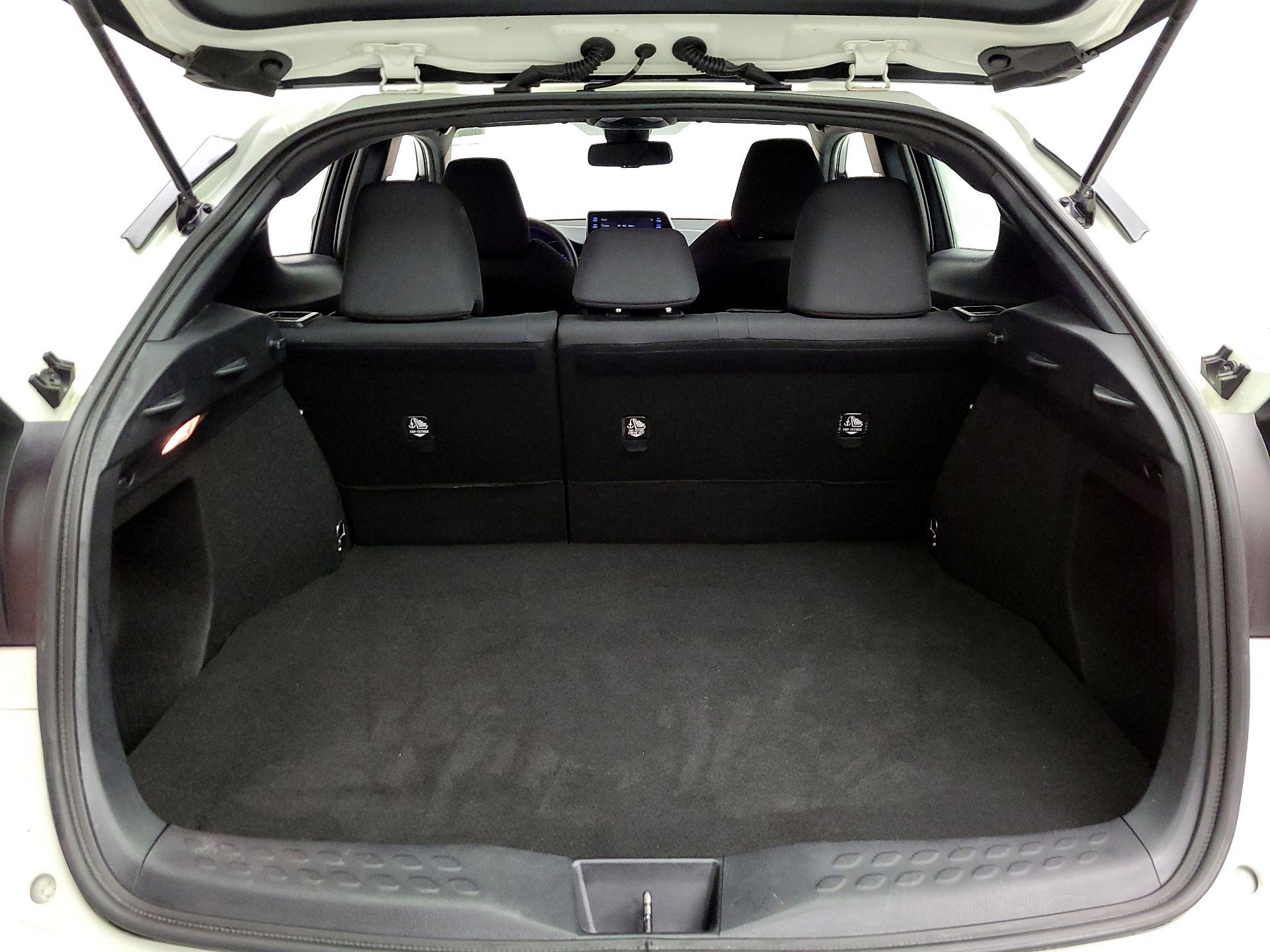 Thumbnail: 2019 Toyota C-HR - 19