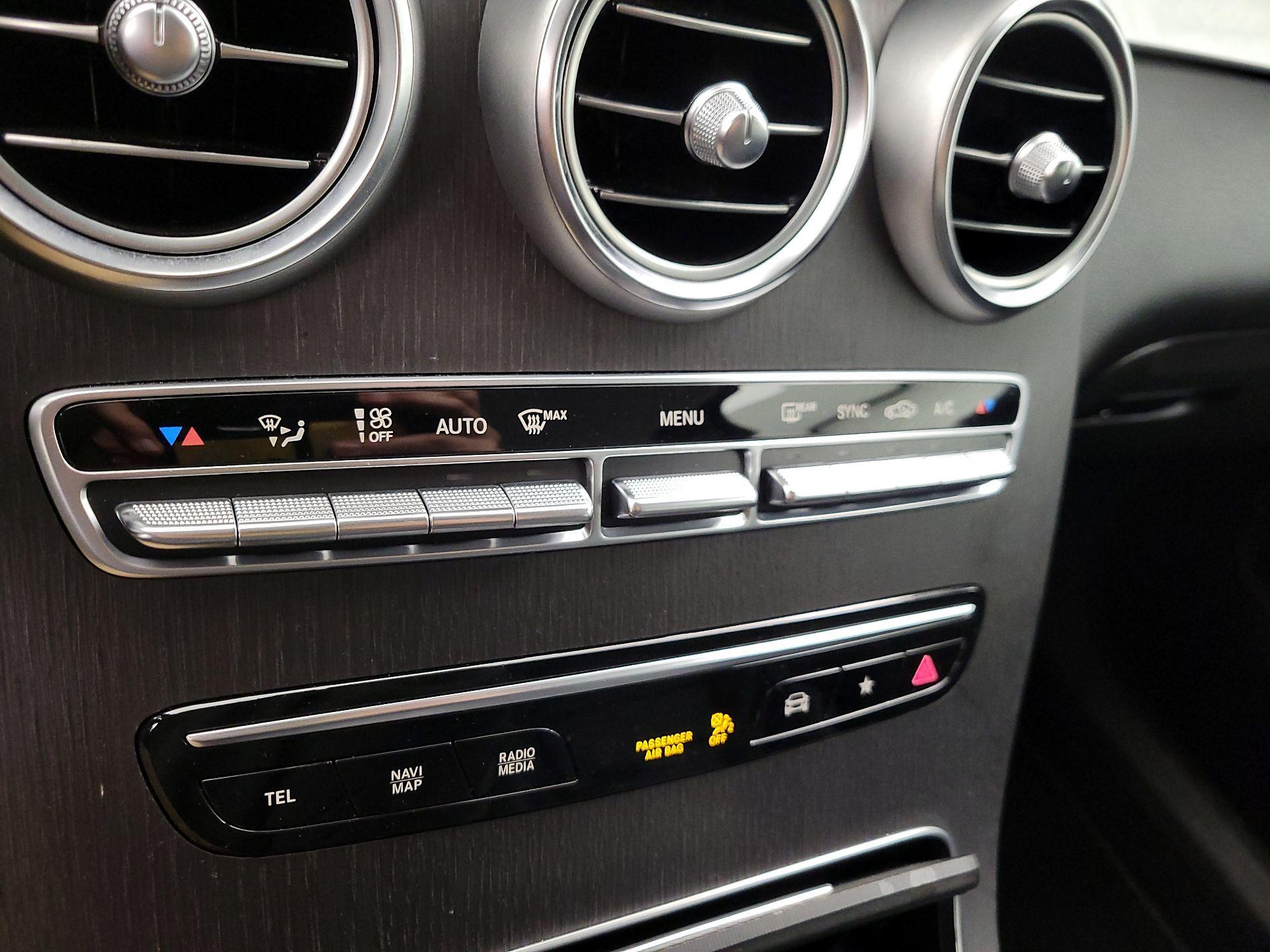 Thumbnail: 2022 Mercedes-Benz GLC - 16