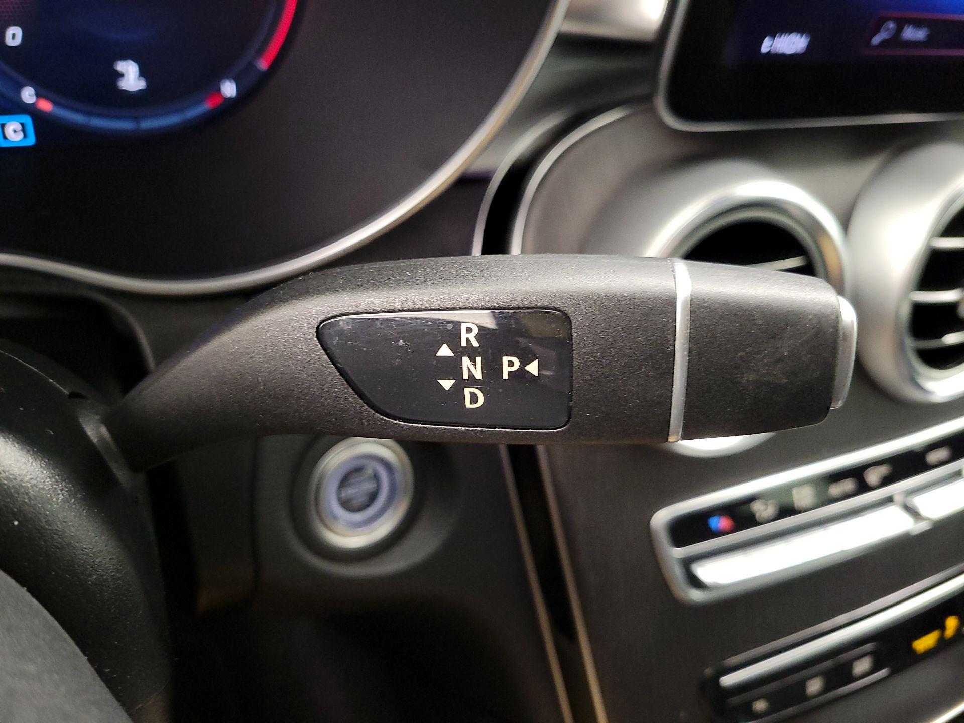 Thumbnail: 2022 Mercedes-Benz GLC - 17