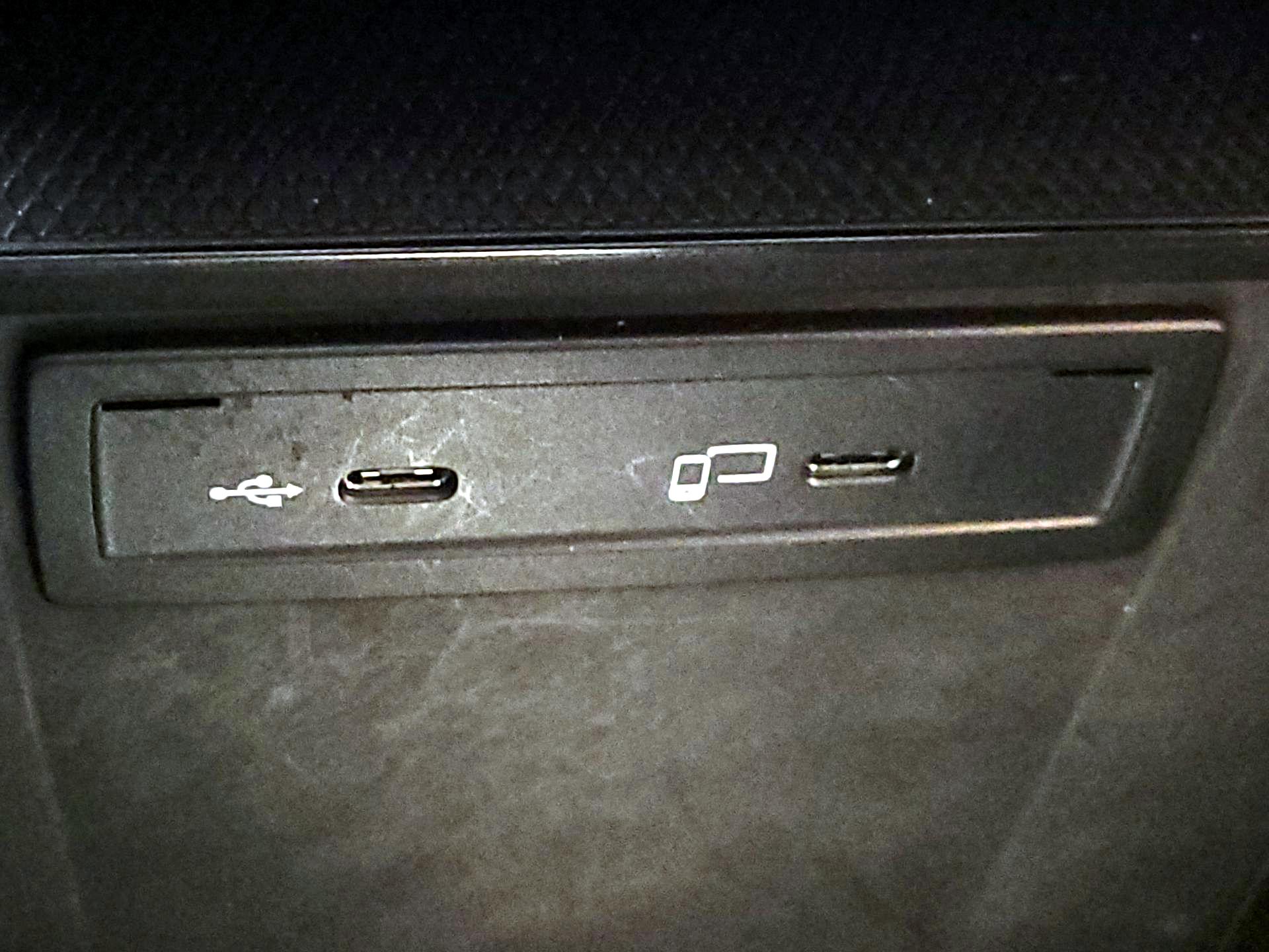 Thumbnail: 2022 Mercedes-Benz GLC - 18