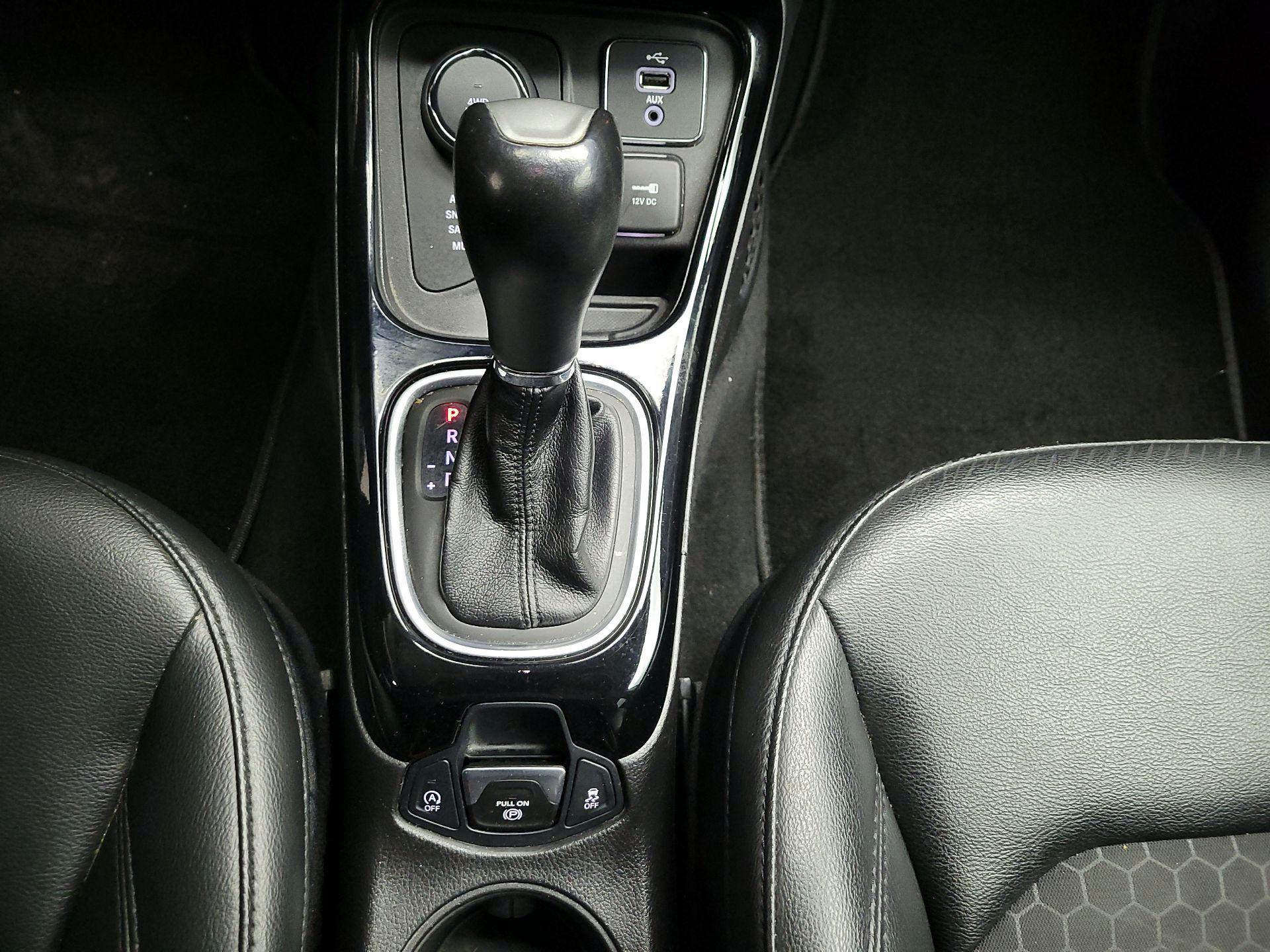 Thumbnail: 2019 Jeep Compass - 16