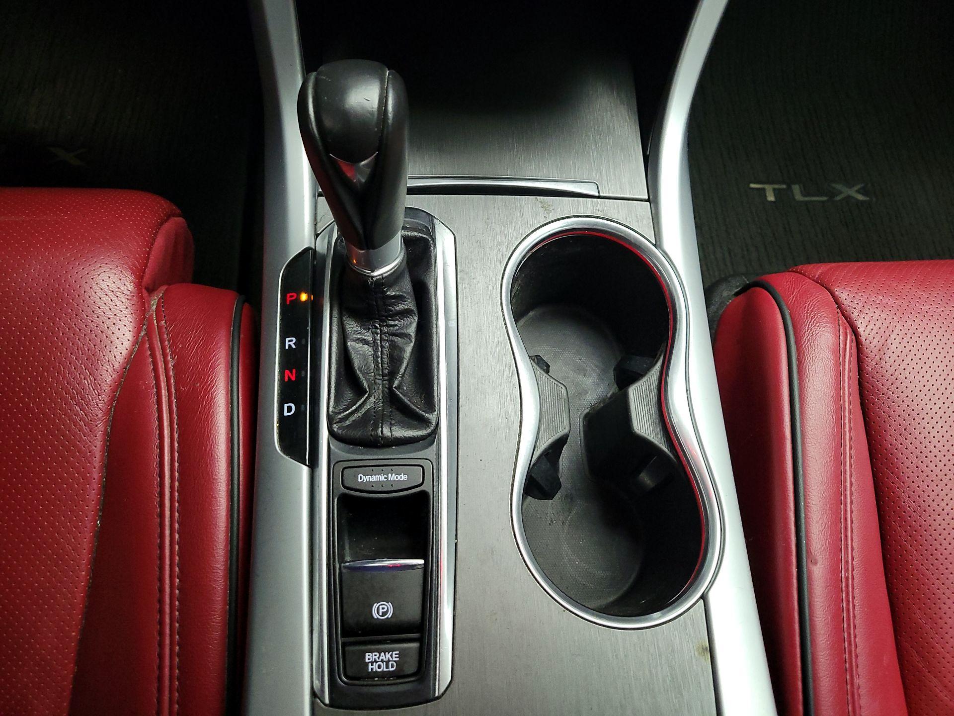 Thumbnail: 2019 Acura TLX - 18