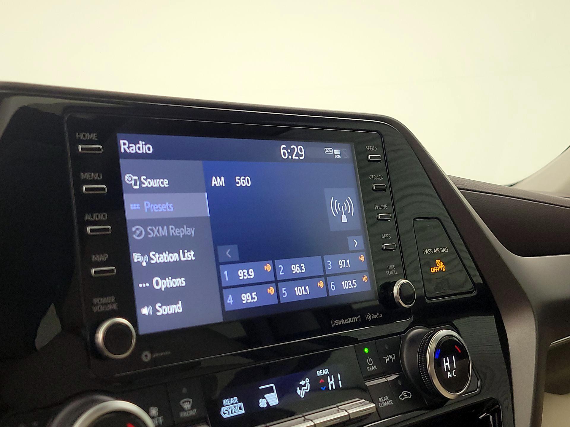 Thumbnail: 2022 Toyota Highlander - 15