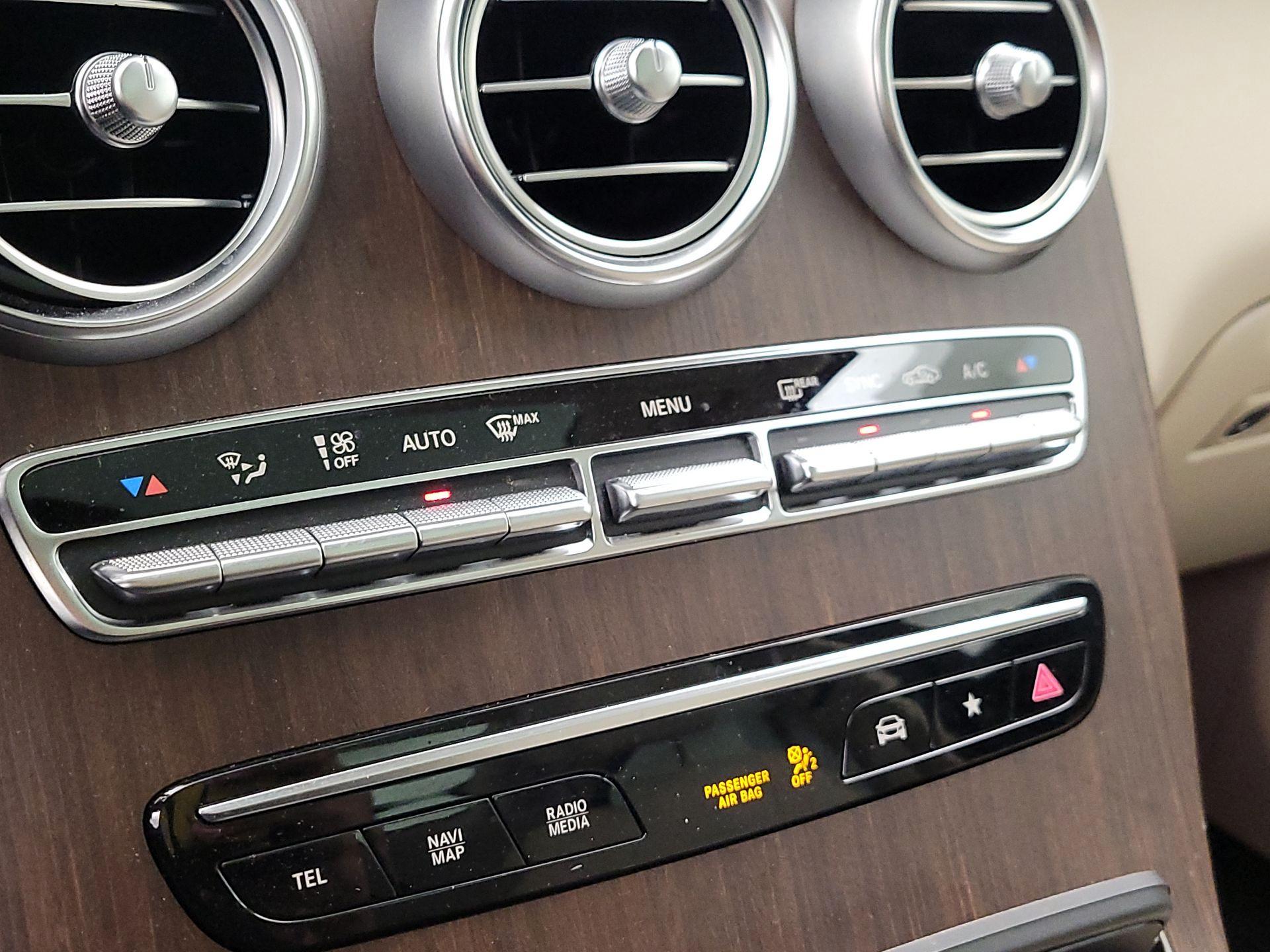 Thumbnail: 2022 Mercedes-Benz GLC - 16