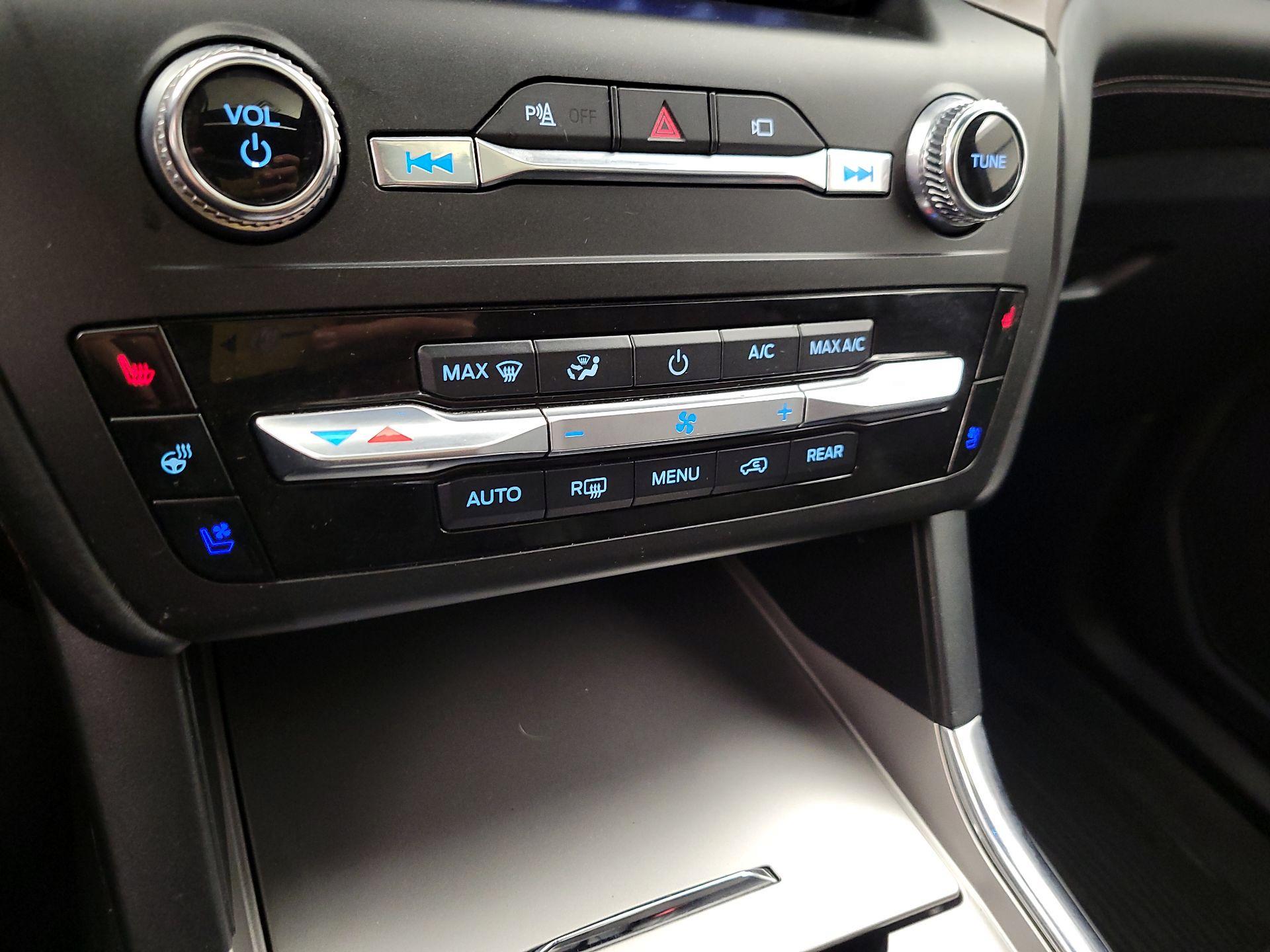 Thumbnail: 2020 Ford Explorer - 17