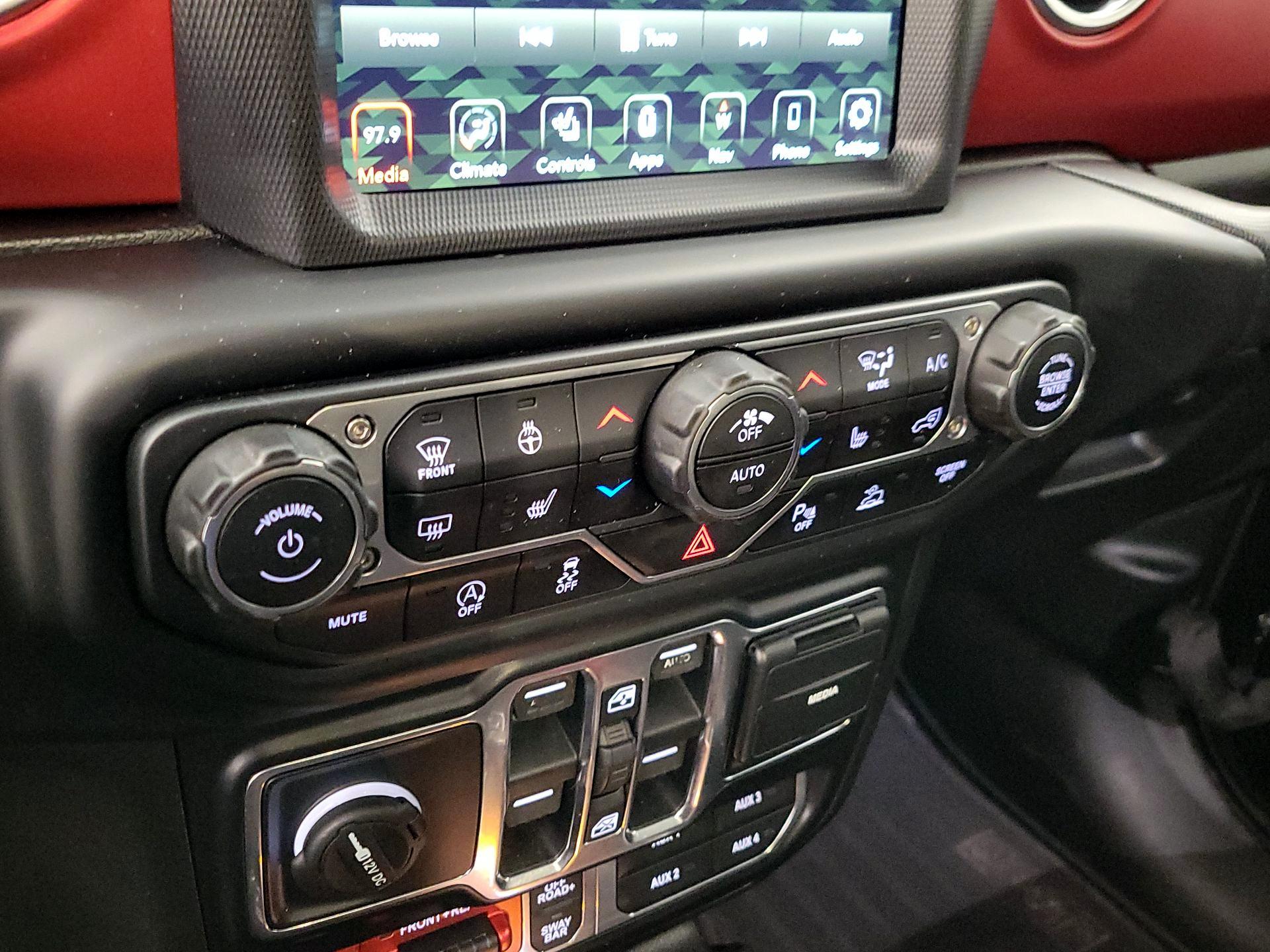 Thumbnail: 2020 Jeep Gladiator - 16