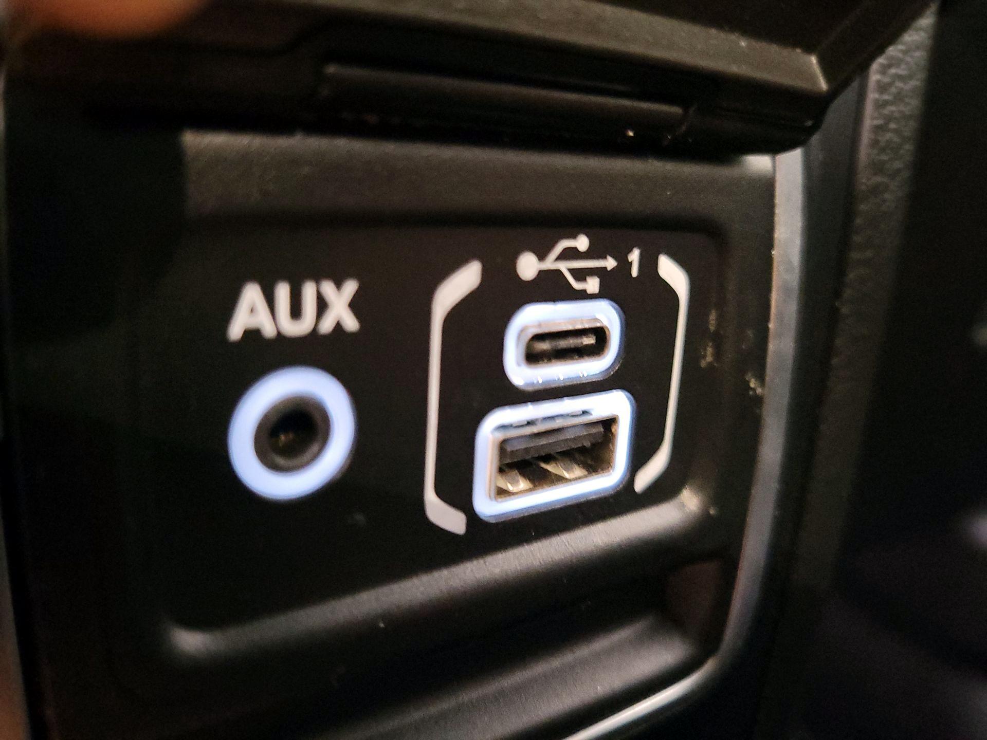 Thumbnail: 2020 Jeep Gladiator - 18