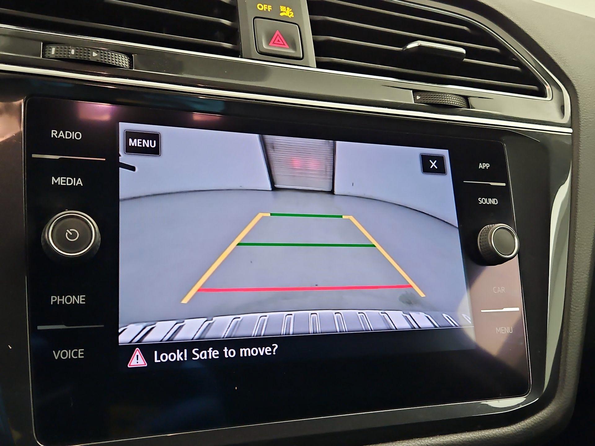 Thumbnail: 2019 Volkswagen Tiguan - 14