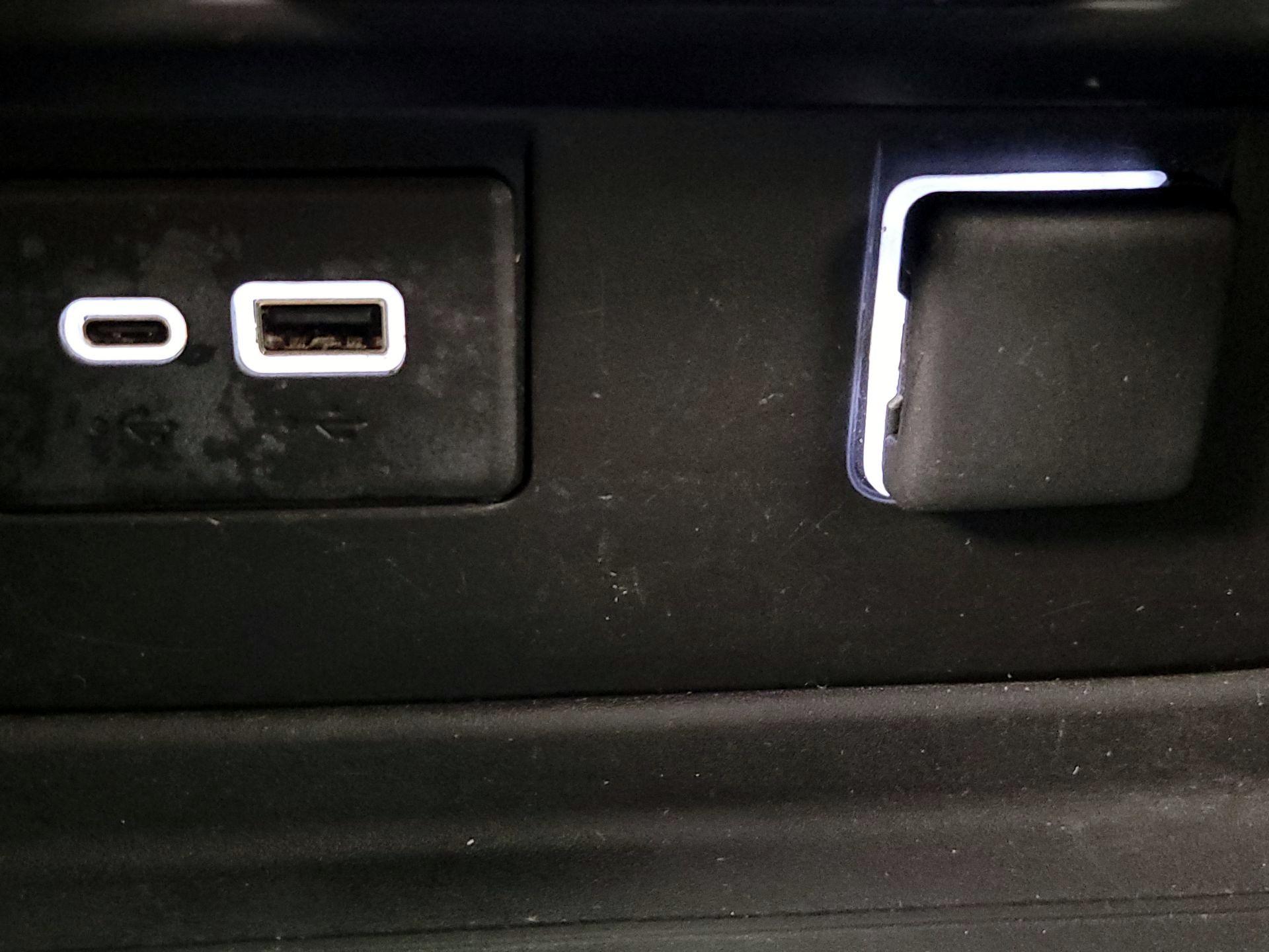 Thumbnail: 2023 Chevrolet Tahoe - 18