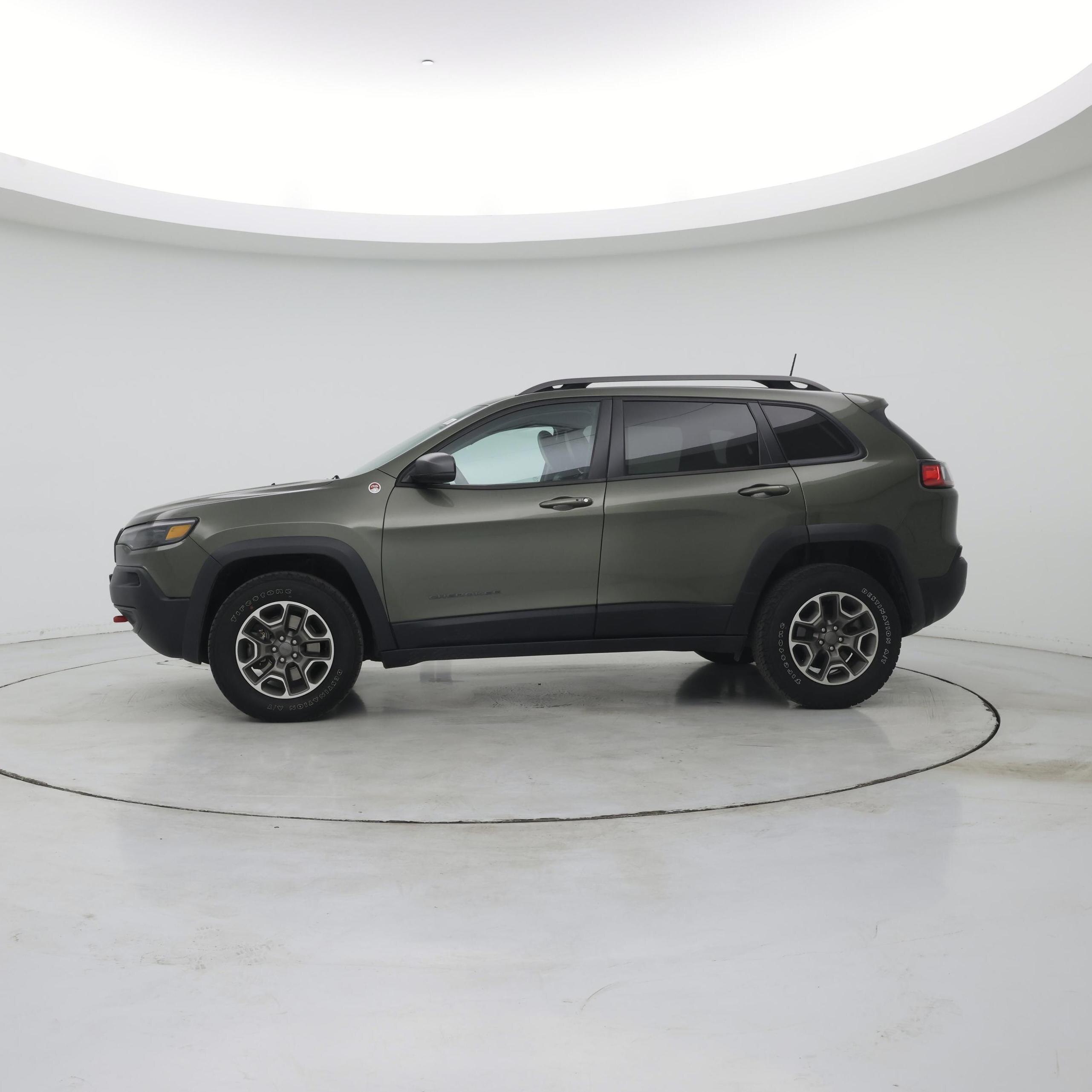 Thumbnail: 2020 Jeep Cherokee - 3