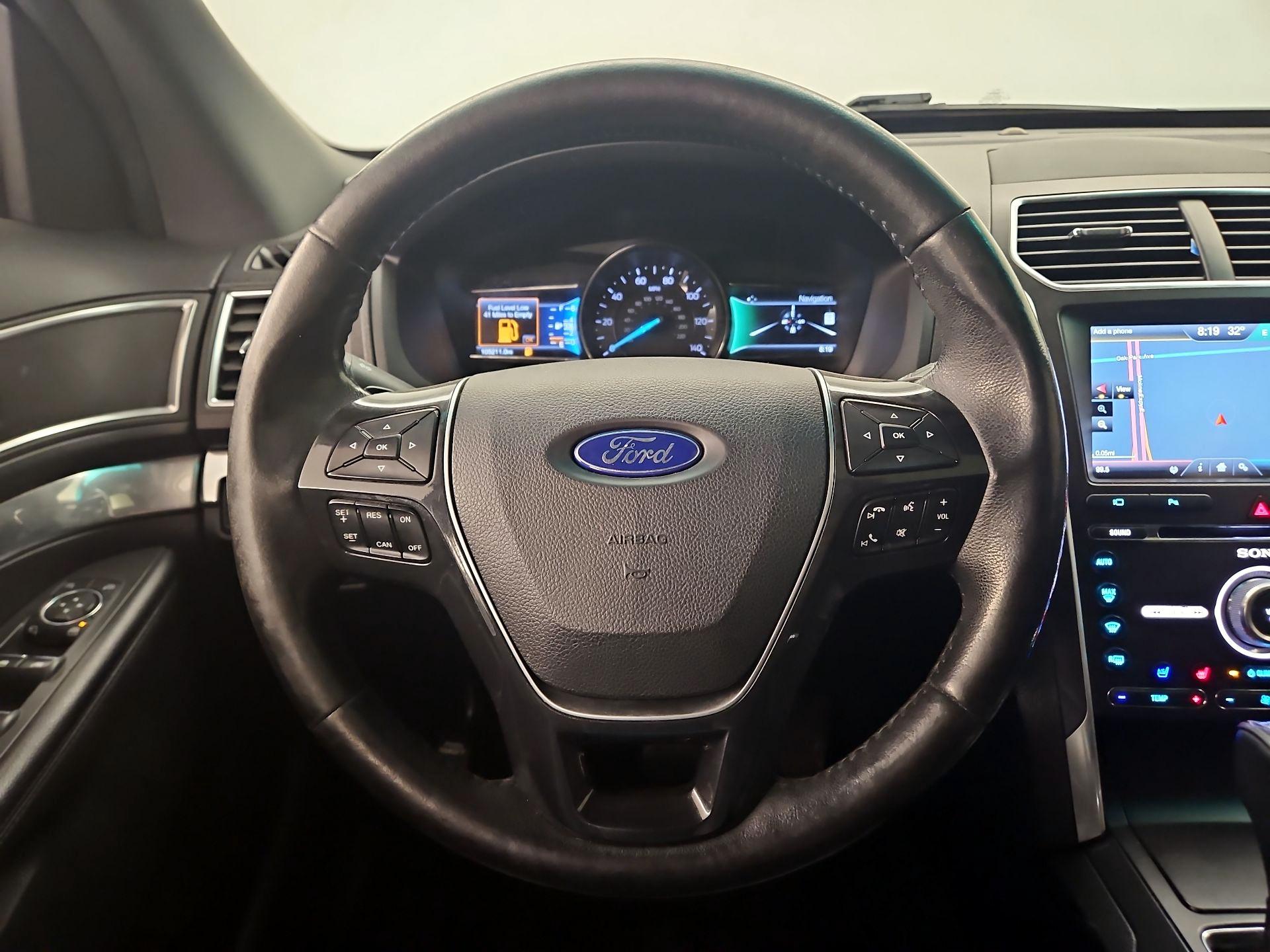 Thumbnail: 2016 Ford Explorer - 10