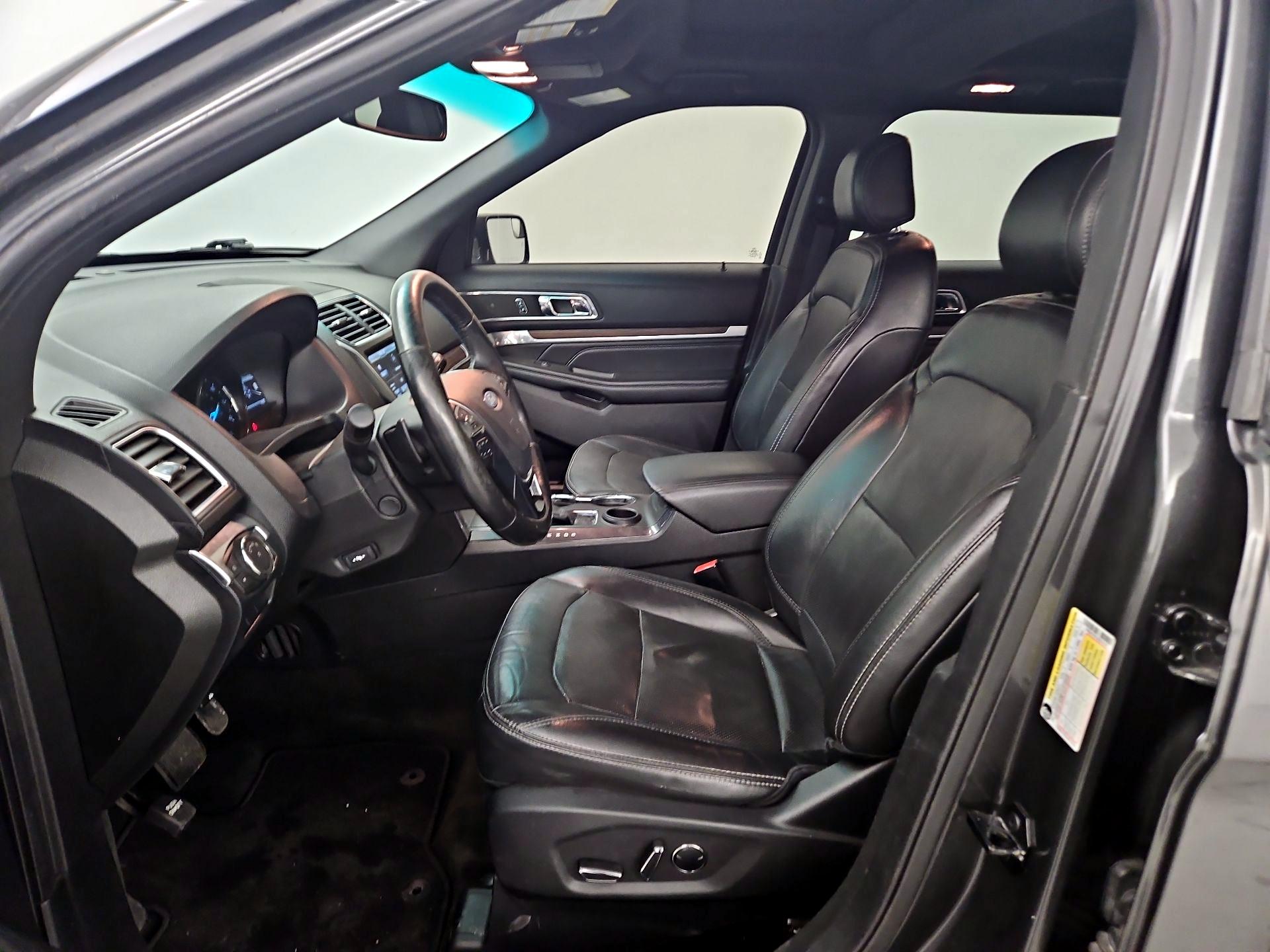 Thumbnail: 2016 Ford Explorer - 11