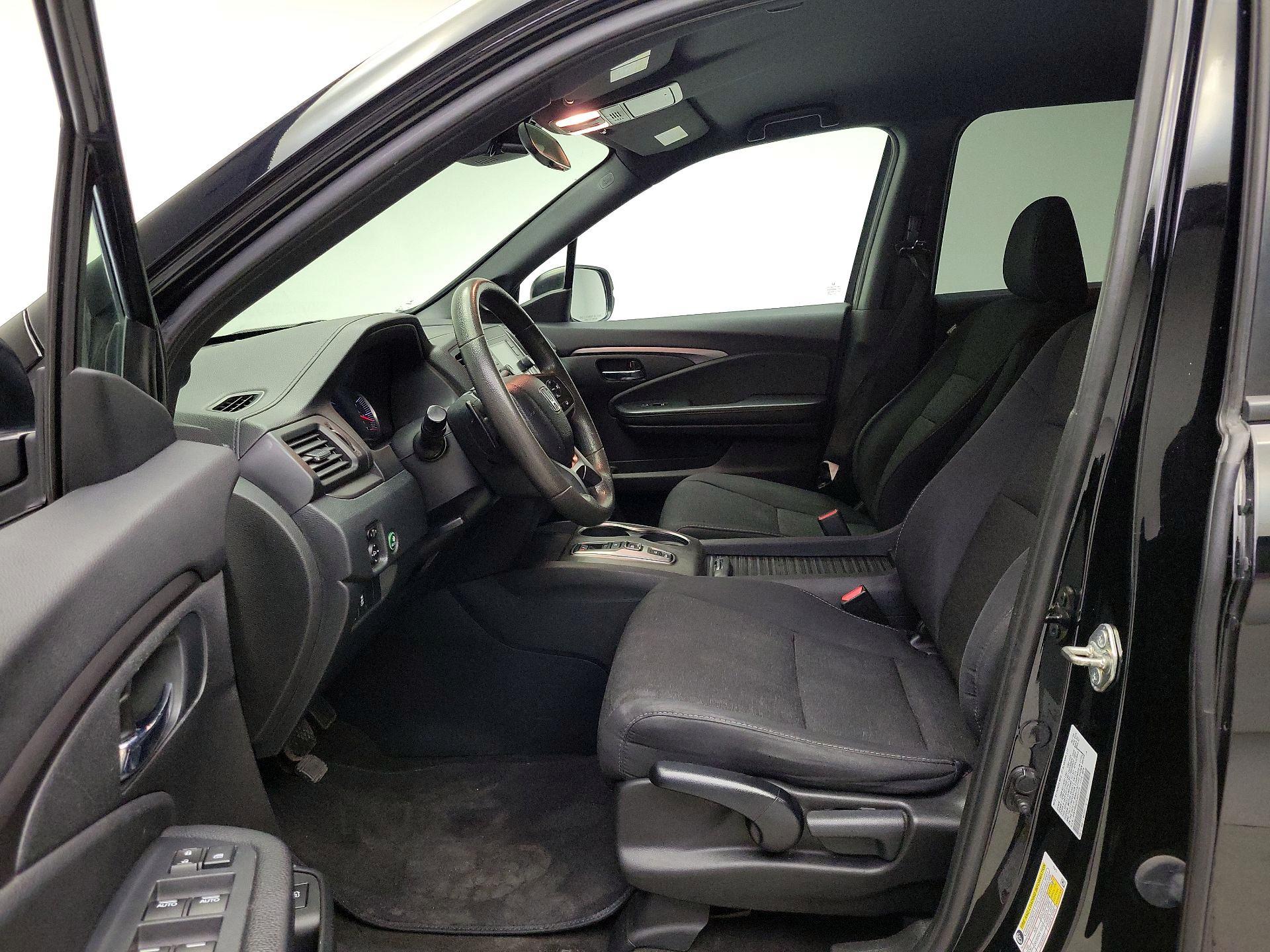 Thumbnail: 2020 Honda Passport - 11