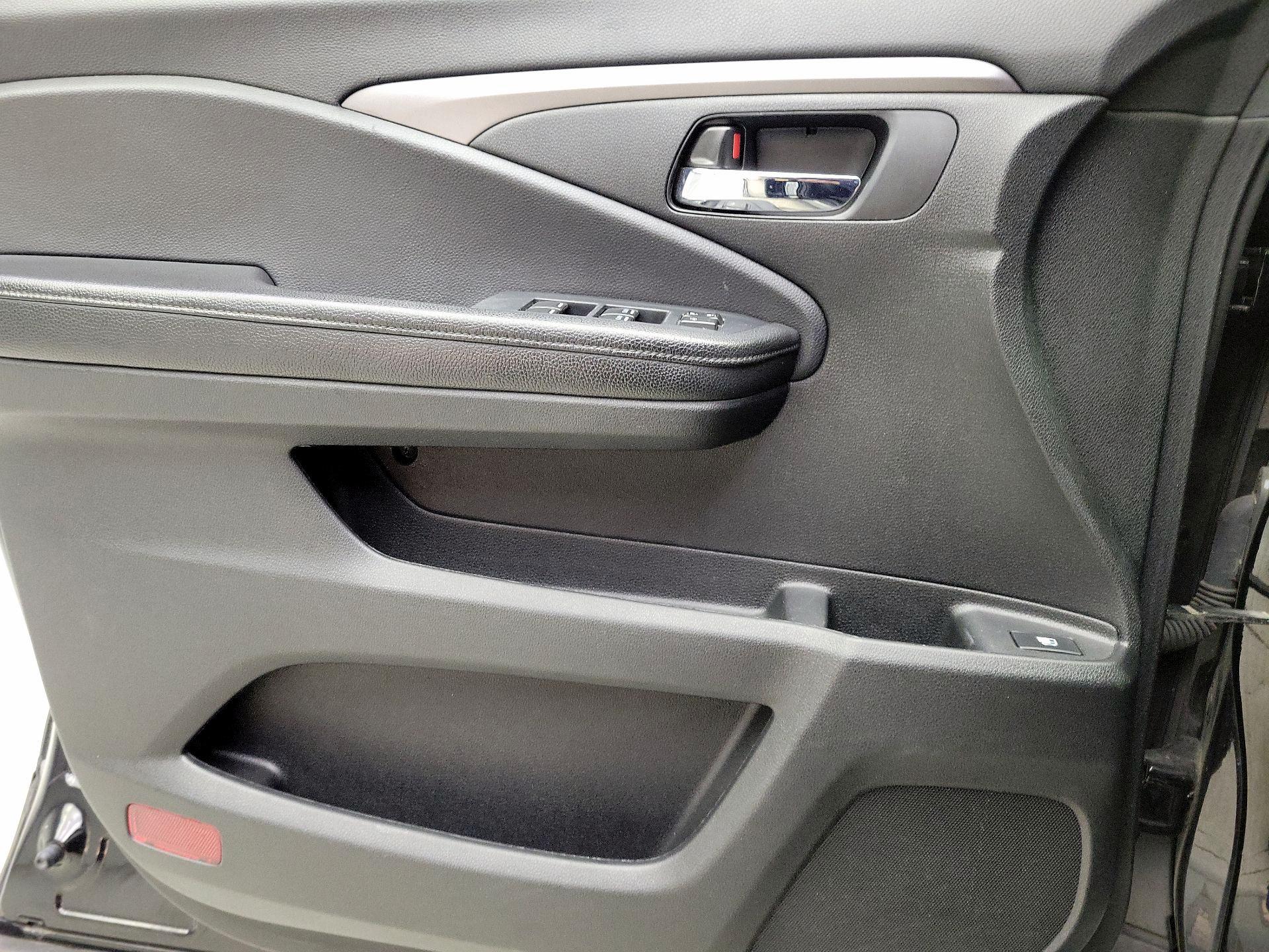 Thumbnail: 2020 Honda Passport - 12